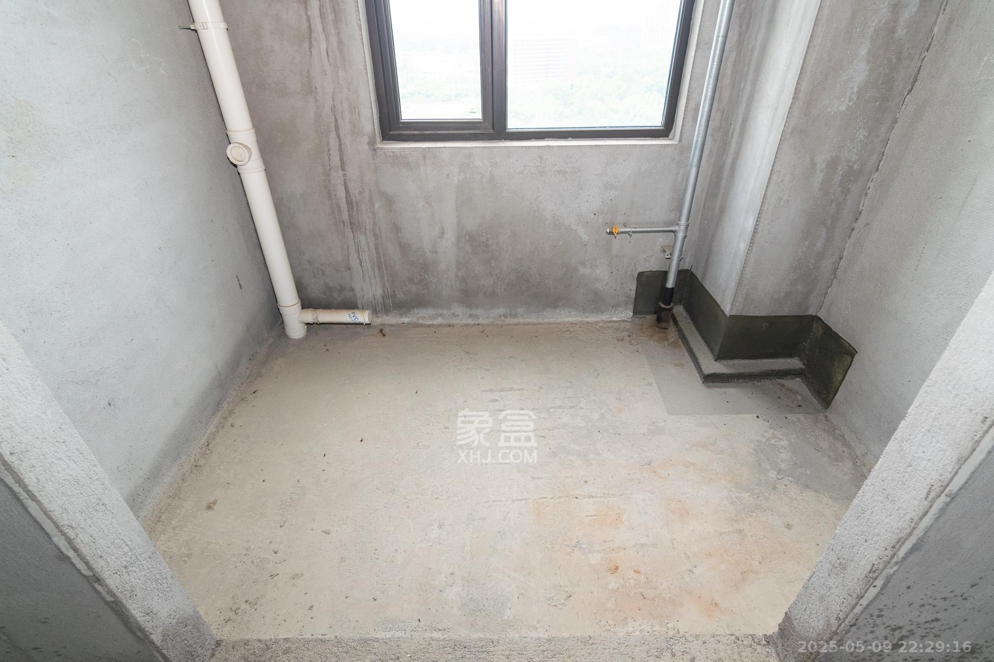 美的翰城  3室2厅2卫    63.8万 美的翰城  3室2厅2卫    63.8万厨房