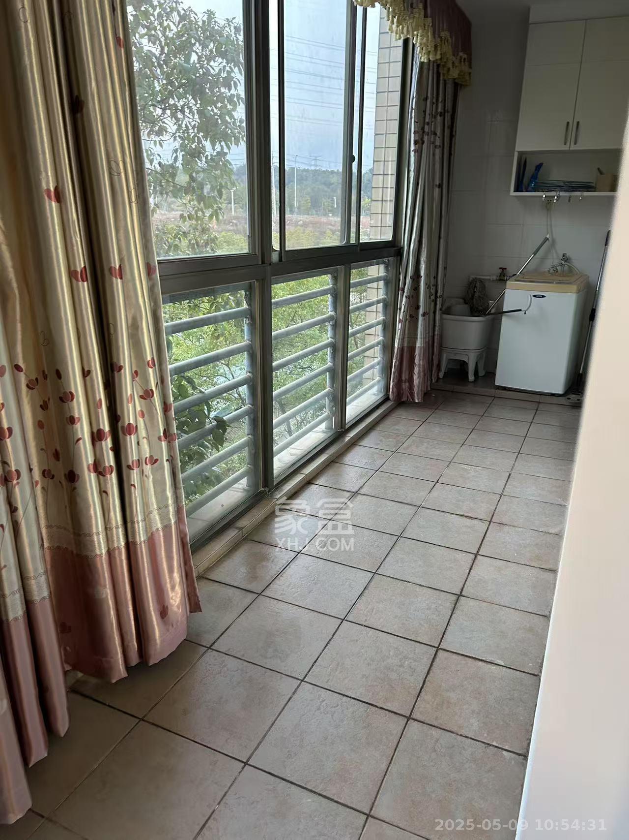 同升湖山庄 4室2厅2卫 2800.0元/月 同升湖山庄 4室2厅2卫 2800.0元/月室内图