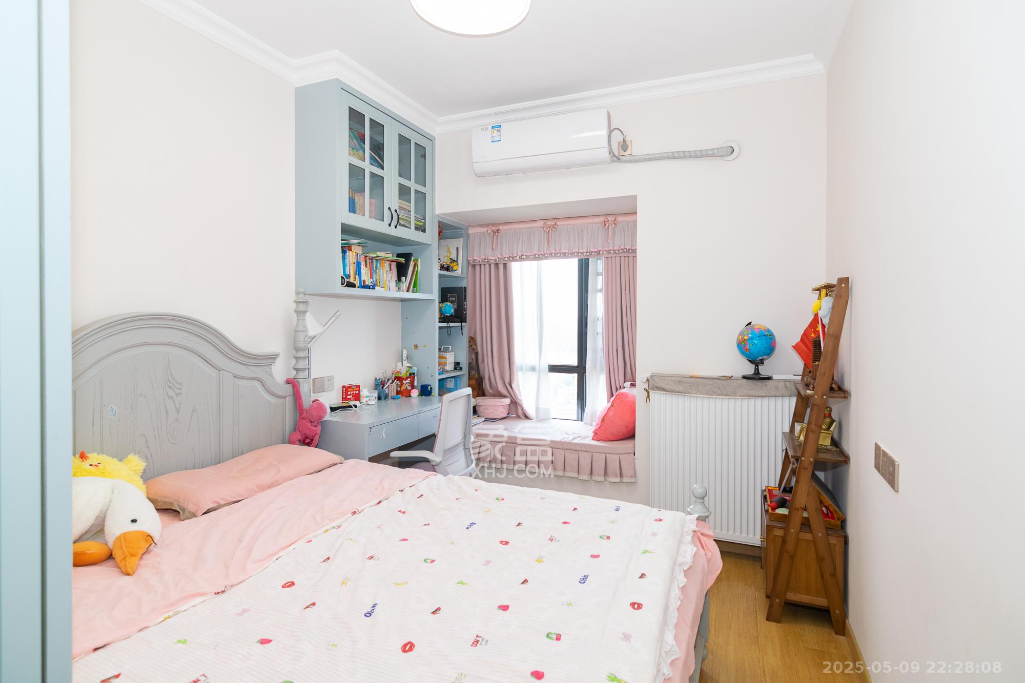 碧桂园高尔夫花园 4室2厅2卫 125.0万 碧桂园高尔夫花园 4室2厅2卫 125.0万卧室