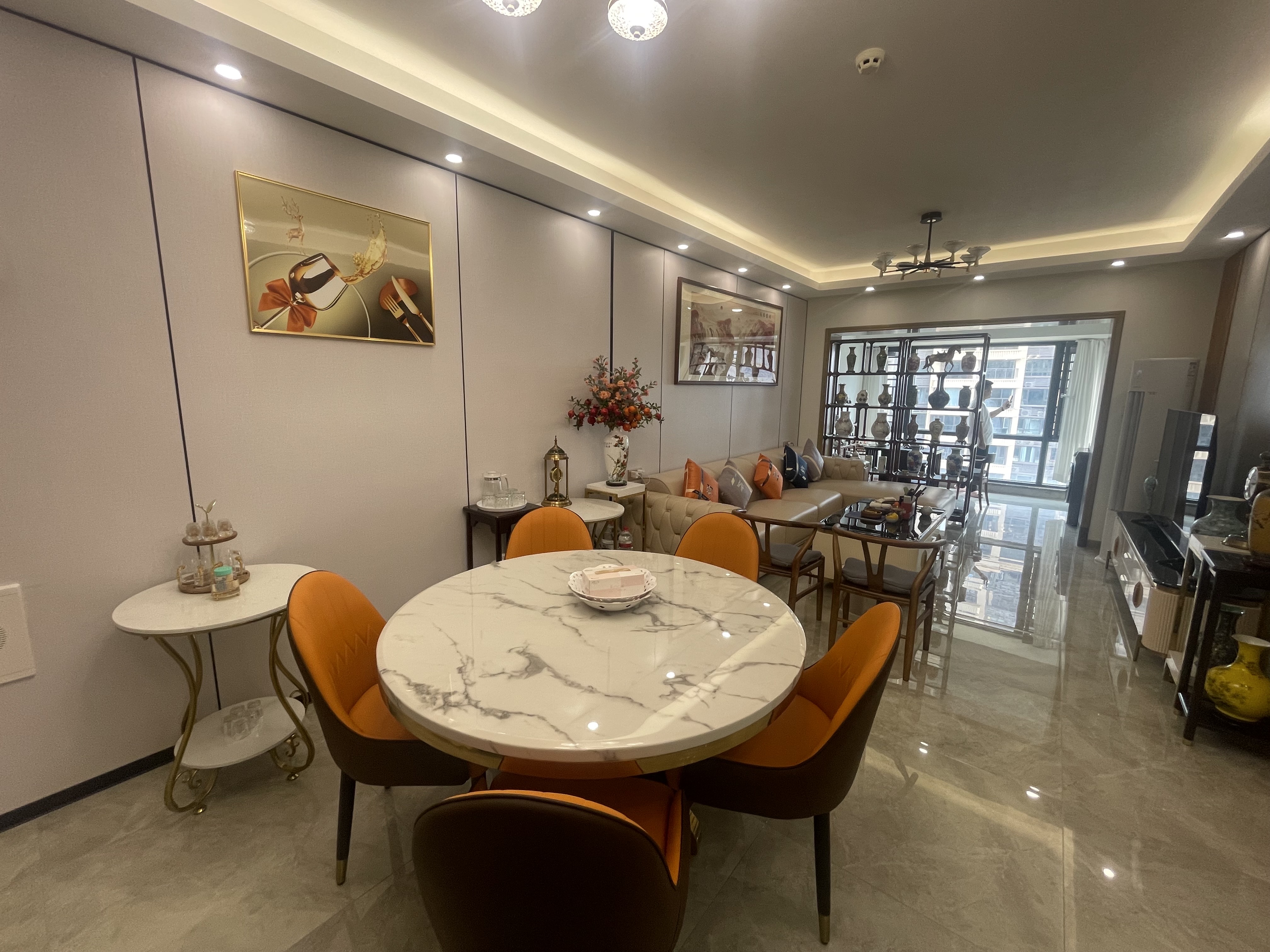 金岛国际 3室2厅2卫 175.0万 金岛国际 3室2厅2卫 175.0万客厅