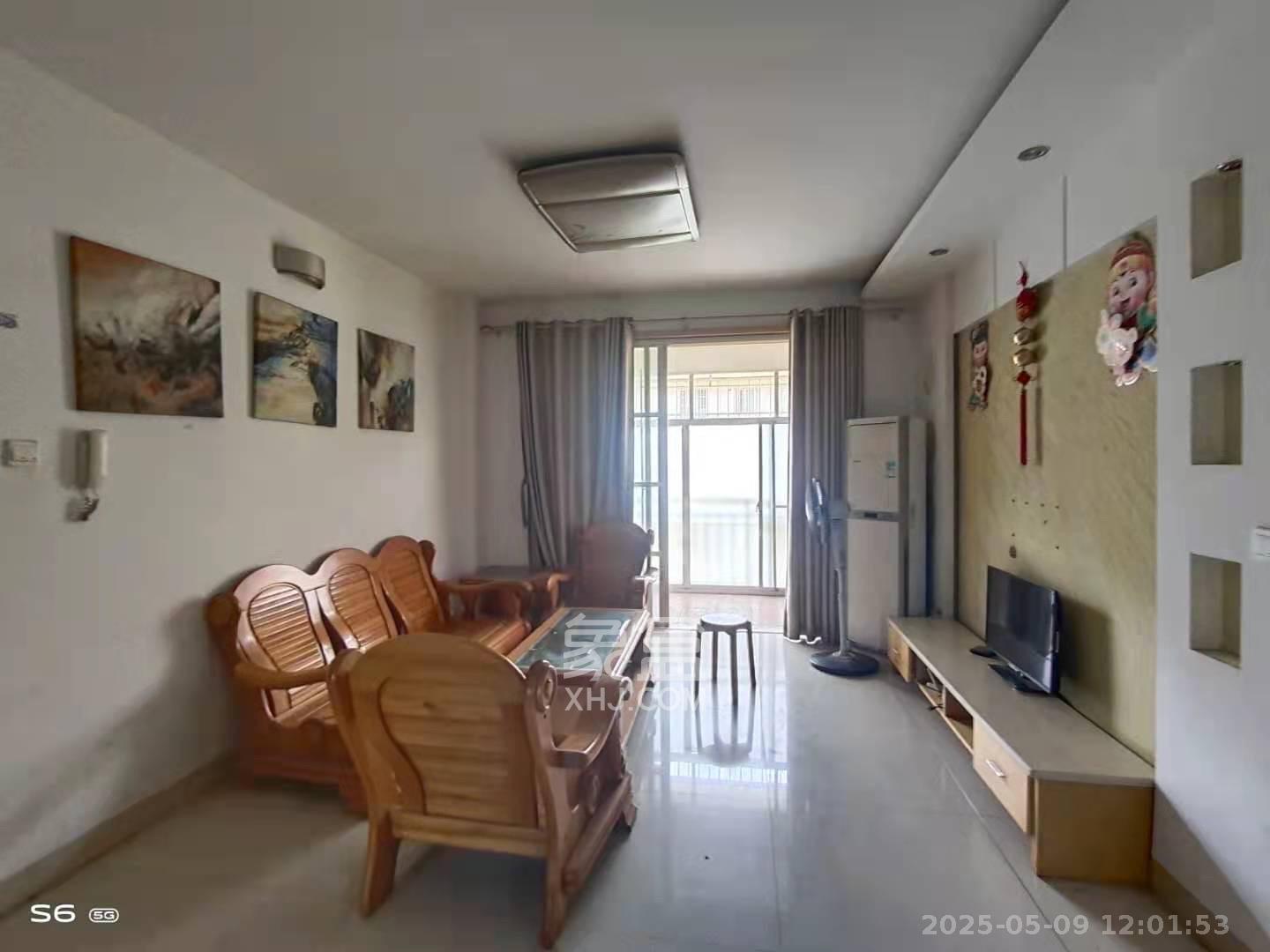 鄱阳小区  3室2厅1卫    1600.0元/月 鄱阳小区  3室2厅1卫    1600.0元/月室内图