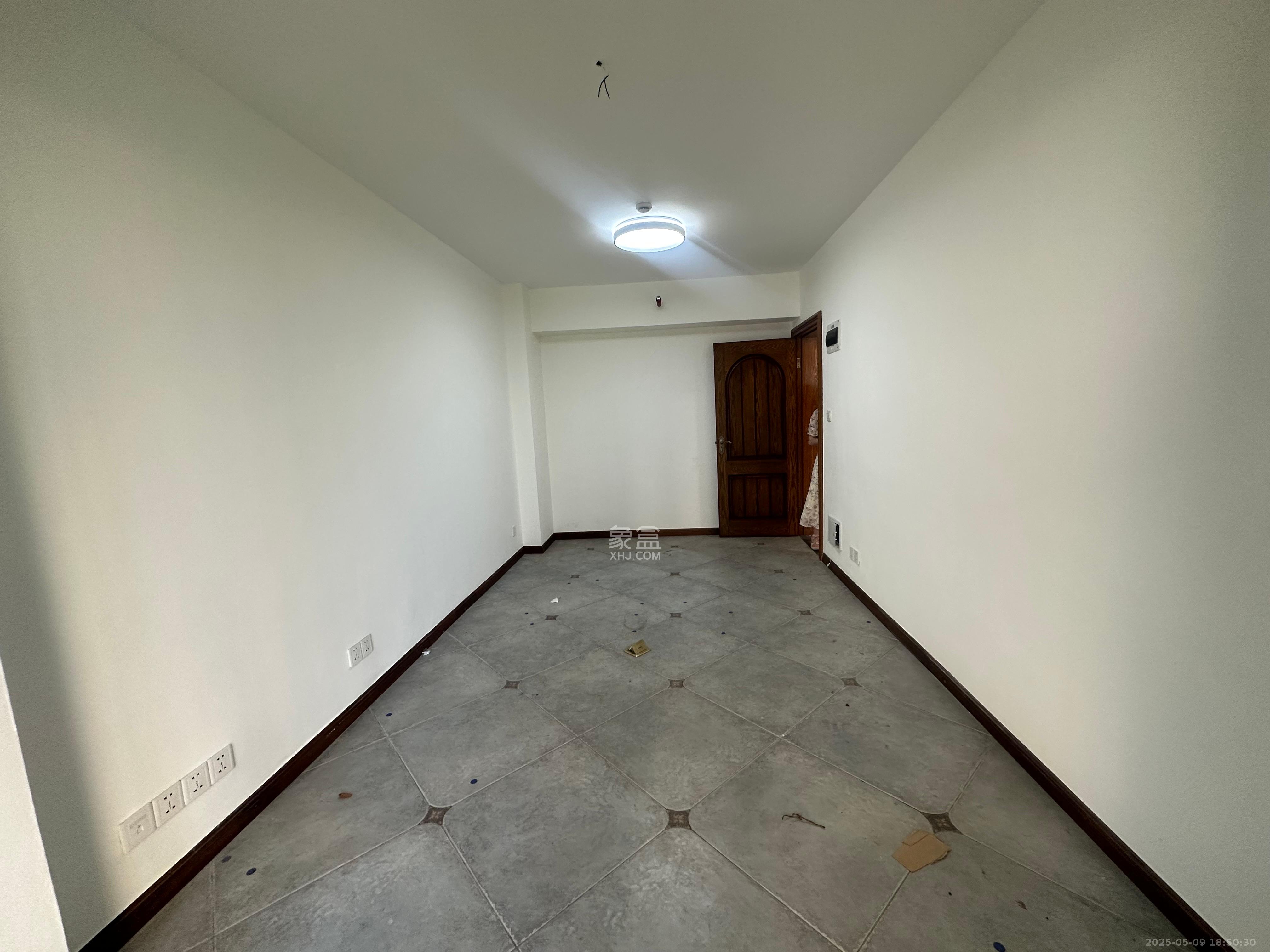 万科城 1室1厅1卫 1700.0元/月 万科城 1室1厅1卫 1700.0元/月室内图