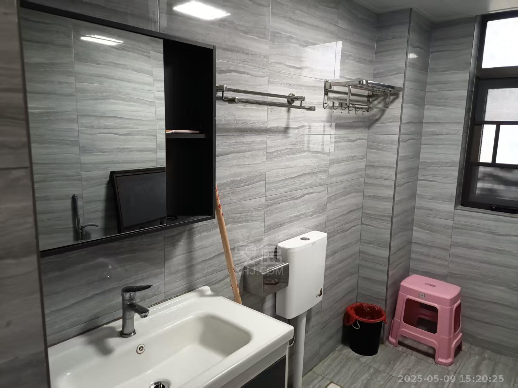 湖湘文化城(锦绣香江) 4室2厅2卫 1900.0元/月 湖湘文化城(锦绣香江) 4室2厅2卫 1900.0元/月室内图