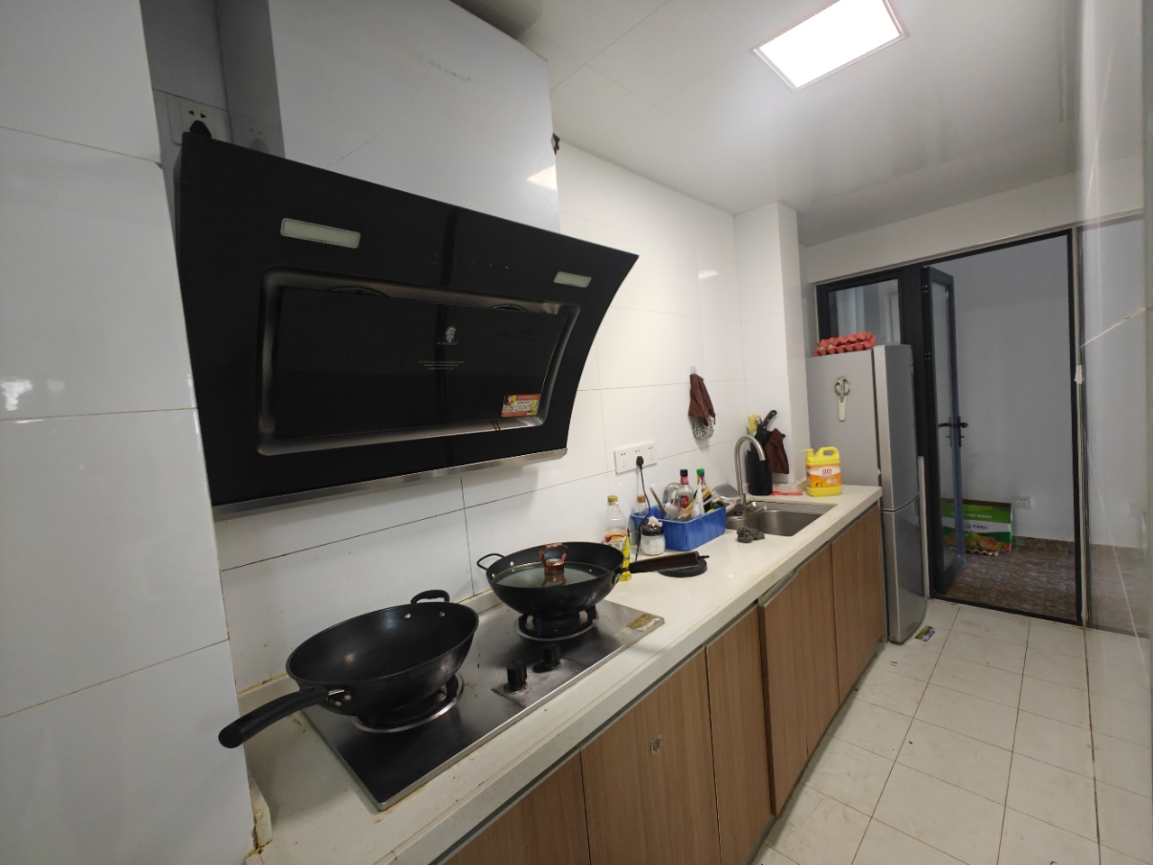 华盛国际公寓  3室2厅1卫    96.0万 华盛国际公寓  3室2厅1卫    96.0万