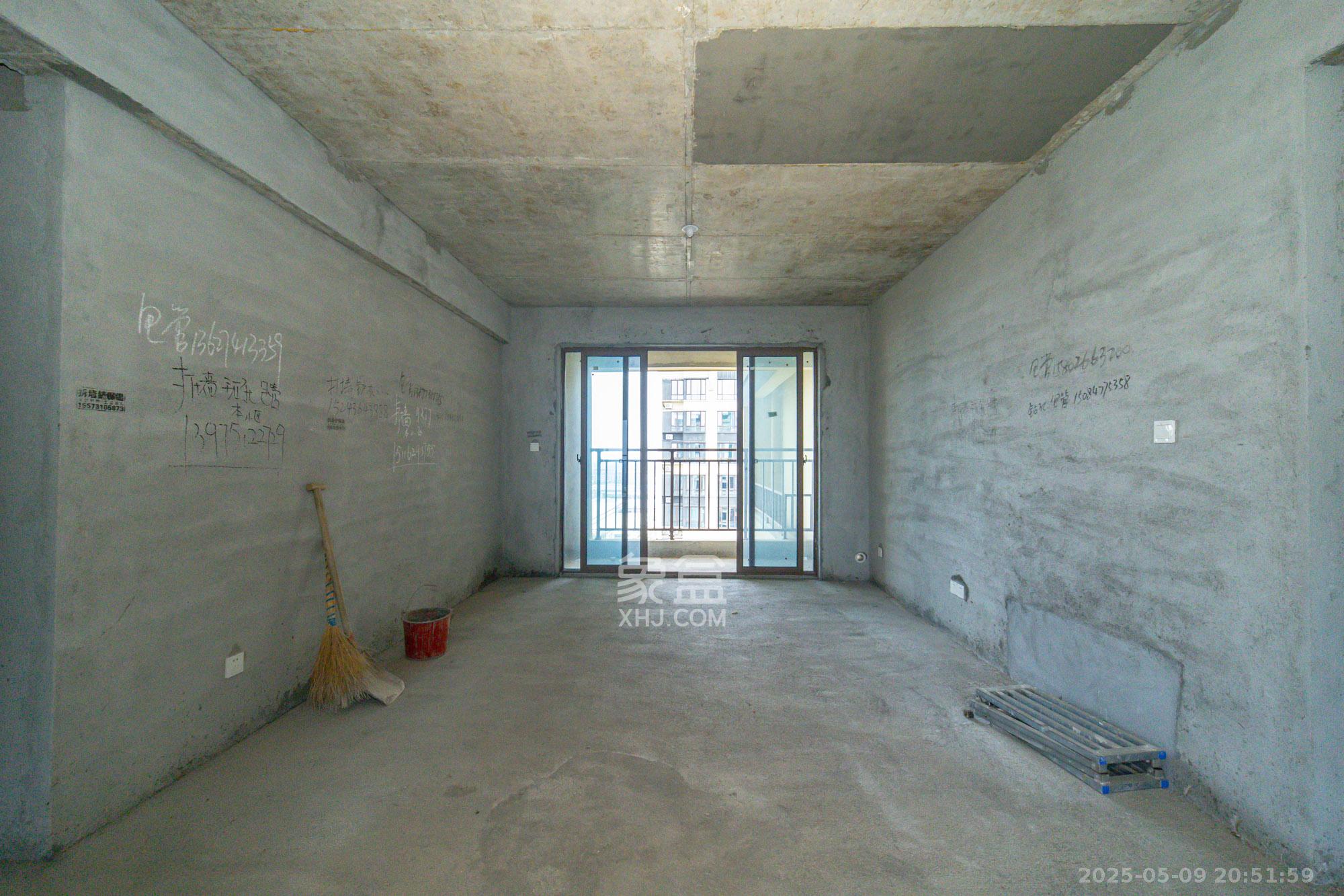 长龙湾  3室2厅2卫    68.0万 长龙湾  3室2厅2卫    68.0万