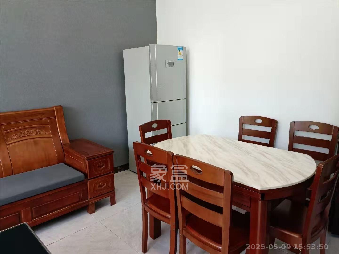 靳江小区 1室1厅1卫 1500.0元/月 靳江小区 1室1厅1卫 1500.0元/月室内图