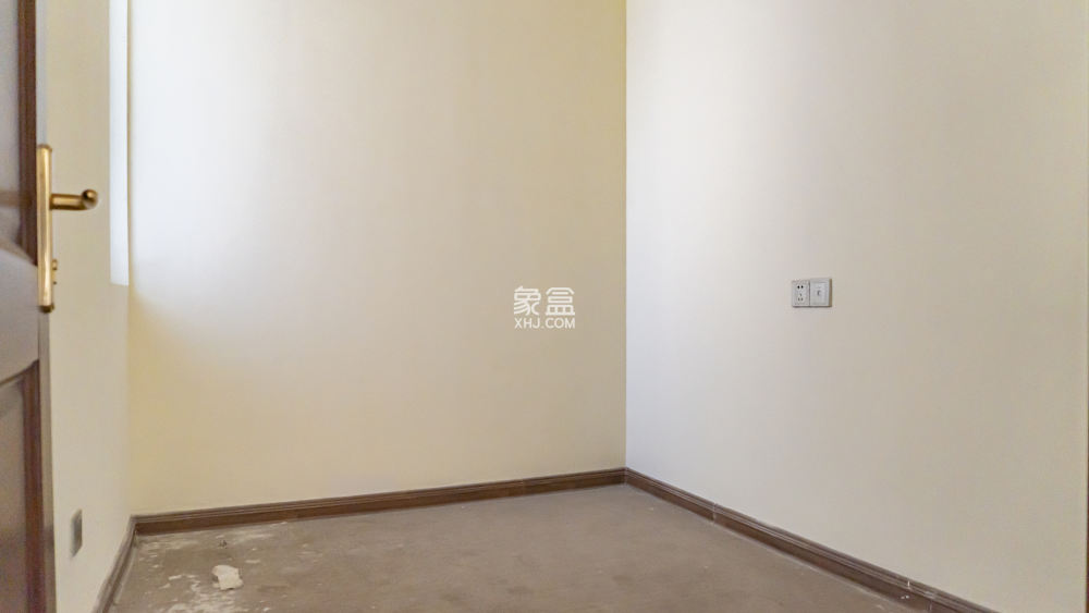 碧桂园梓山府  5室2厅2卫   136.00万