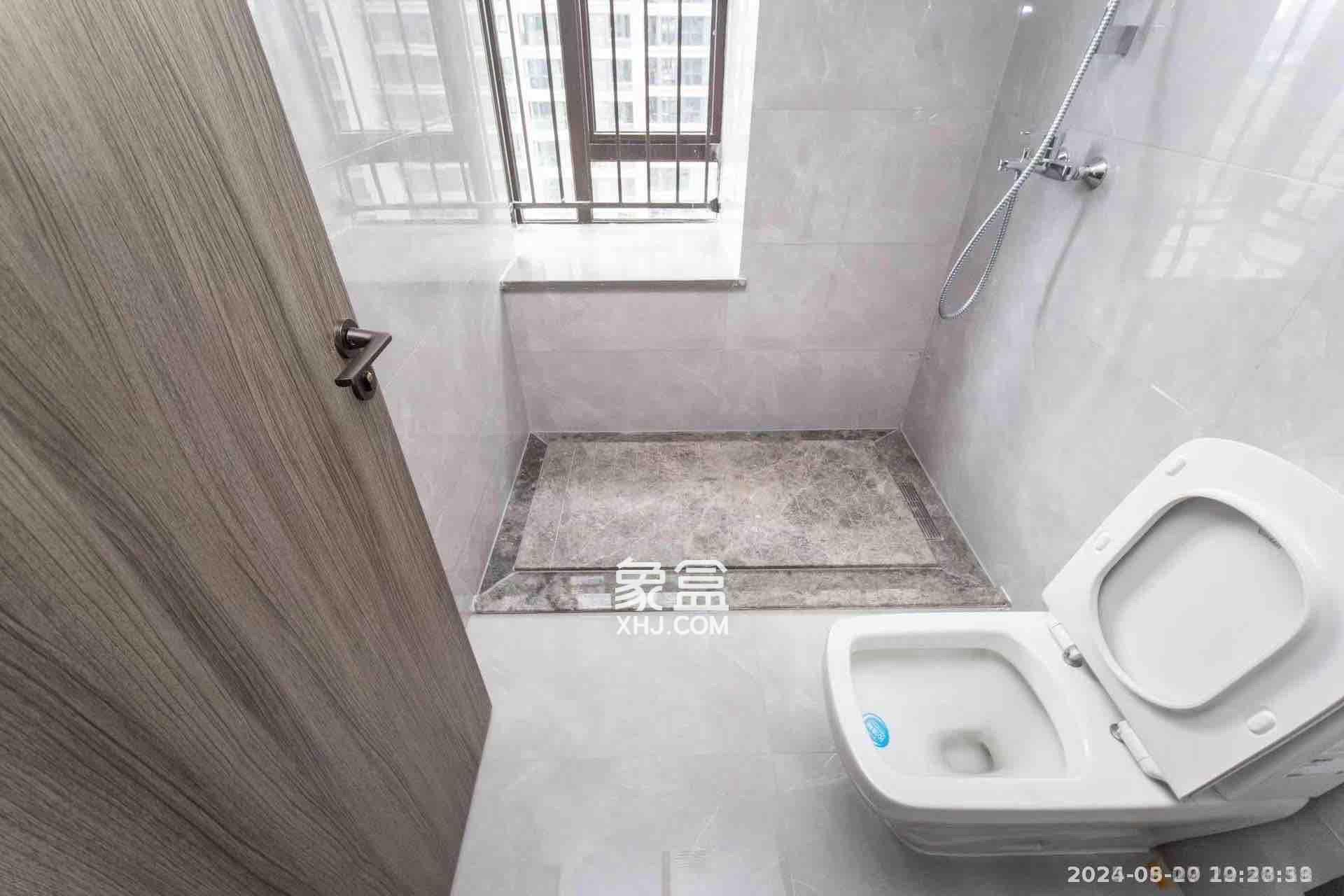 德奥悦东方  4室2厅2卫   3600.00元/月室内图