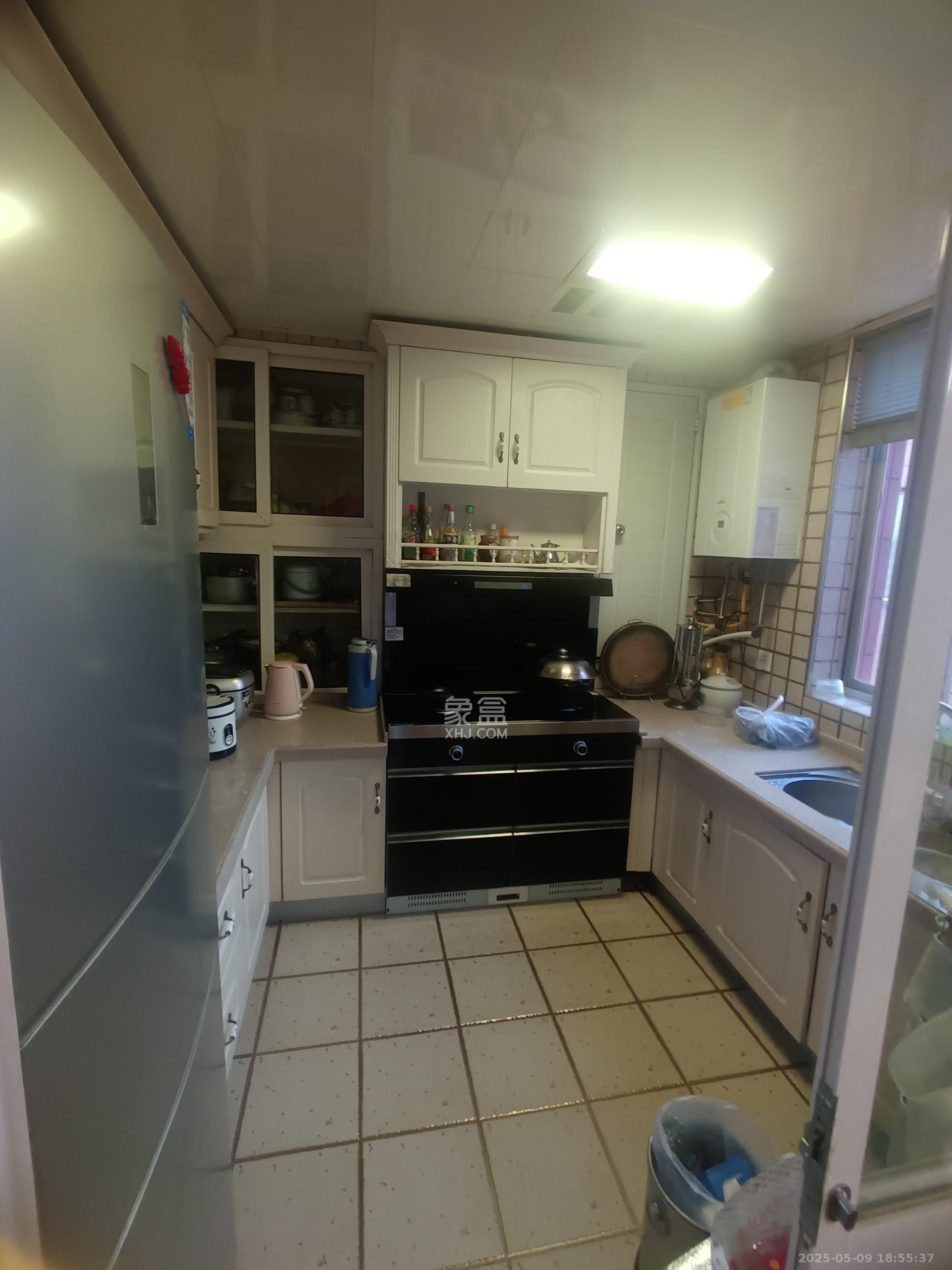 交通厅宿舍  4室1厅1卫    5600.0元/月 交通厅宿舍  4室1厅1卫    5600.0元/月室内图