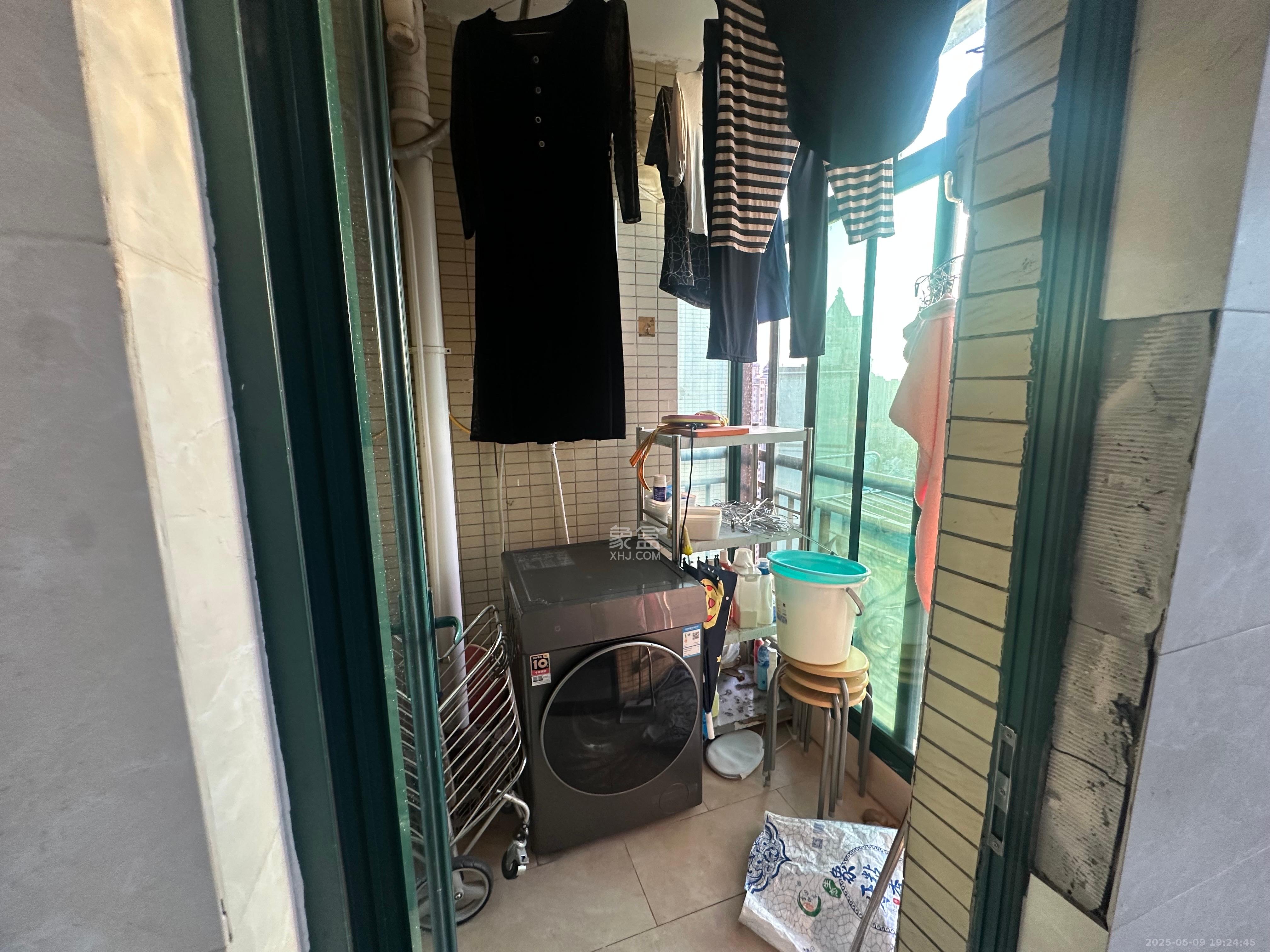 恒大雅苑 4室2厅2卫 3500.0元/月 恒大雅苑 4室2厅2卫 3500.0元/月室内图