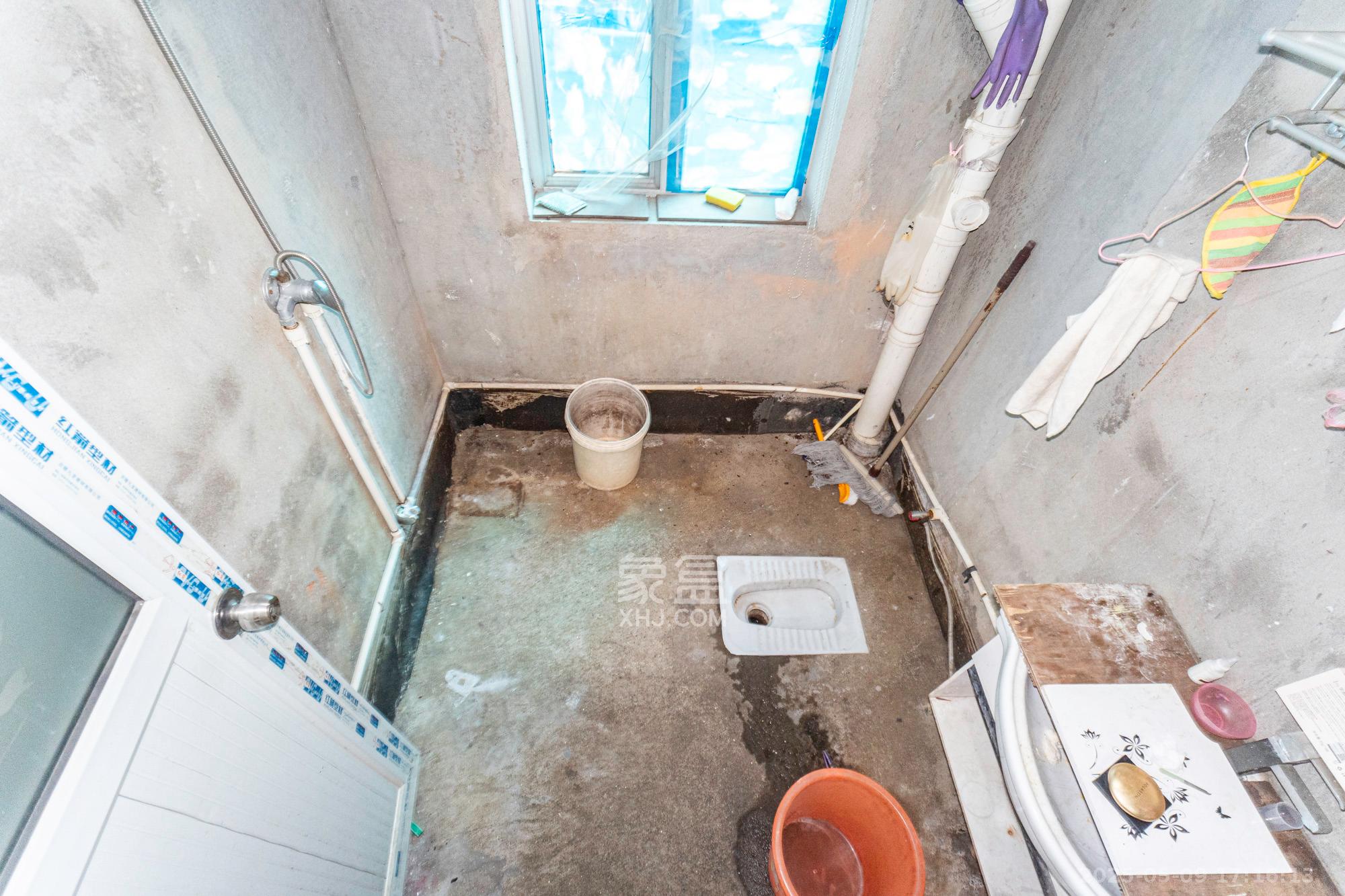 恒广国际景园  2室2厅1卫   65.00万卫生间