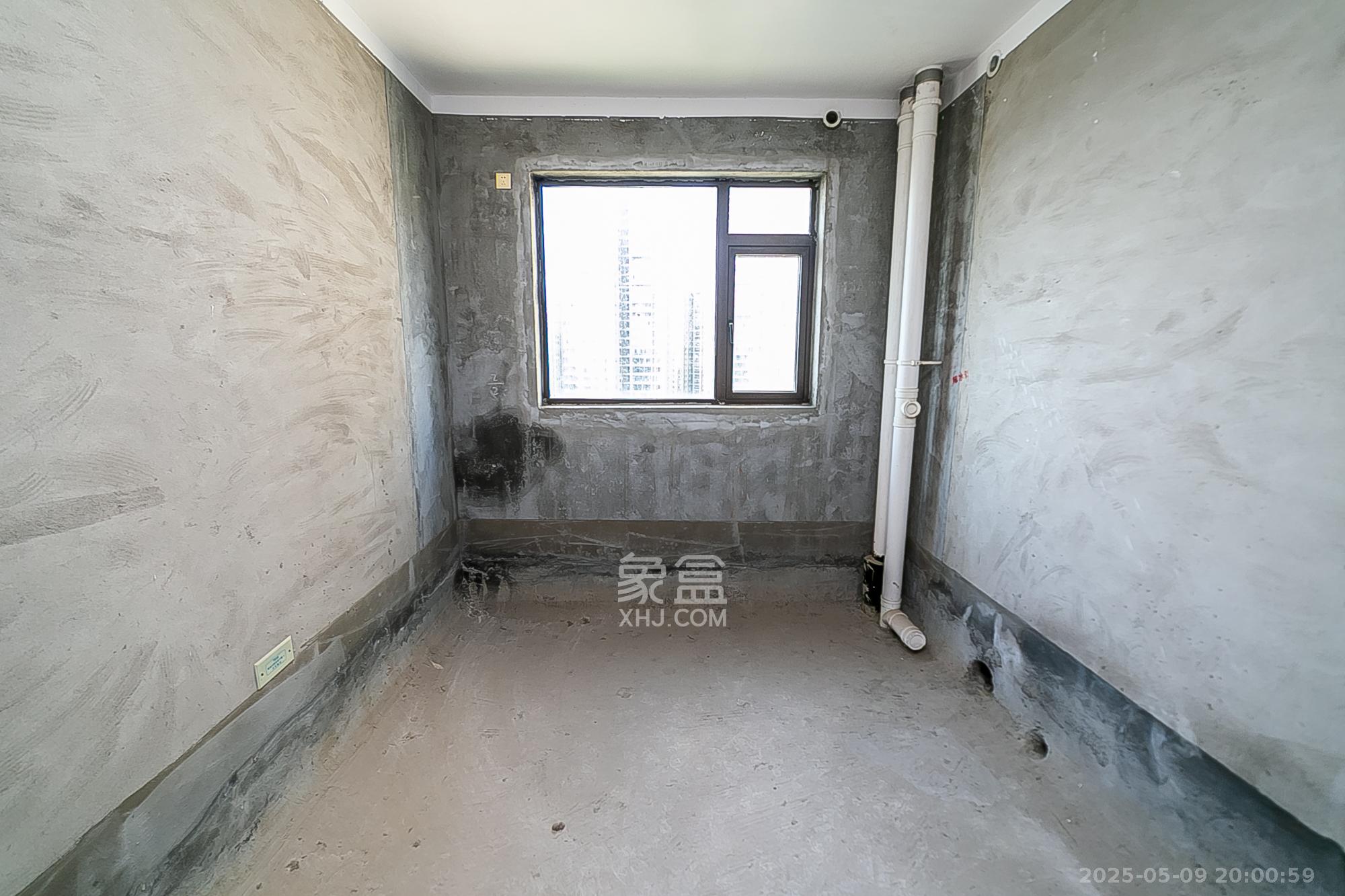 中建江山壹号  1室2厅2卫   762.00万卫生间