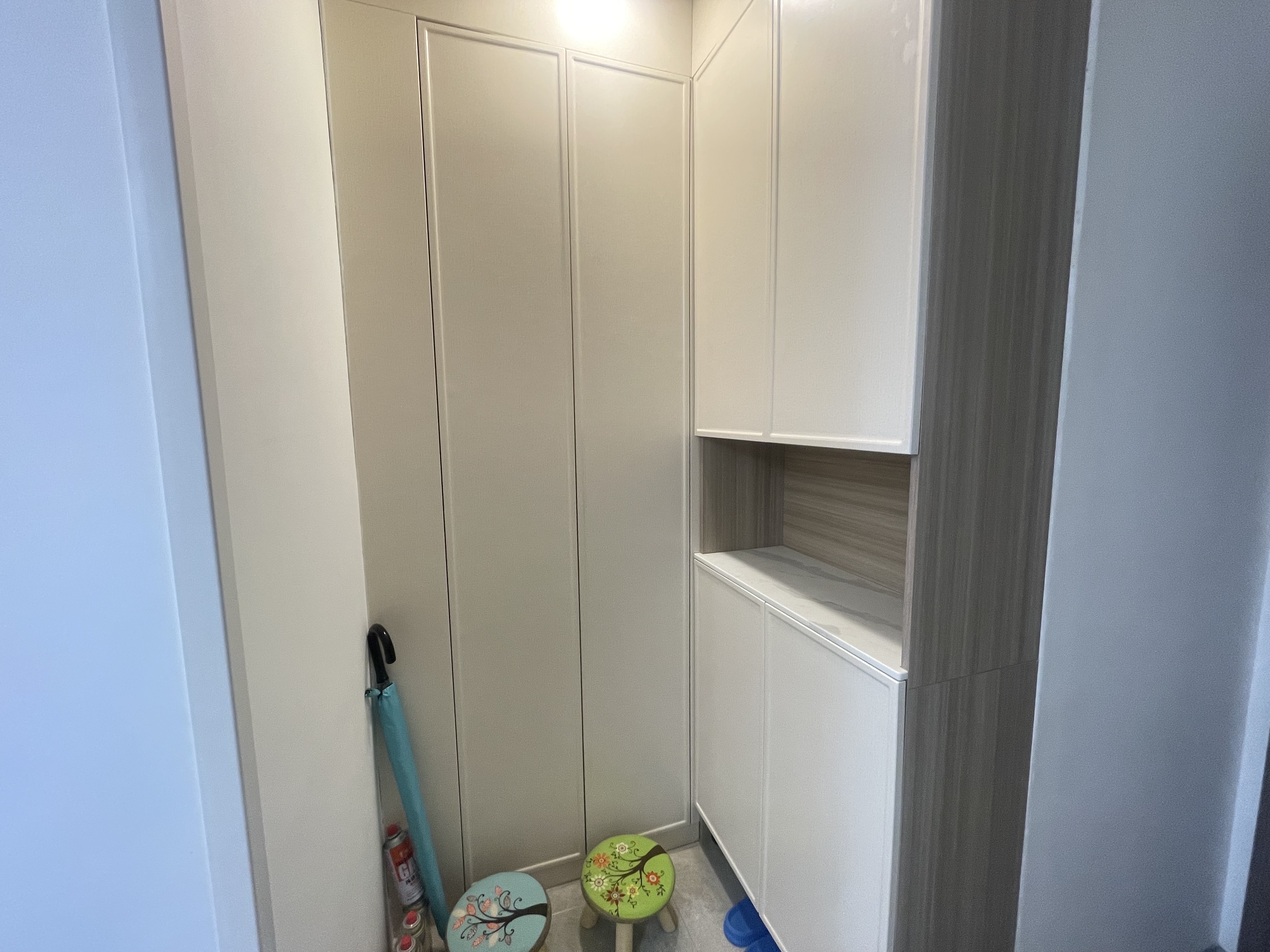 金岛国际 3室2厅2卫 175.0万 金岛国际 3室2厅2卫 175.0万客厅