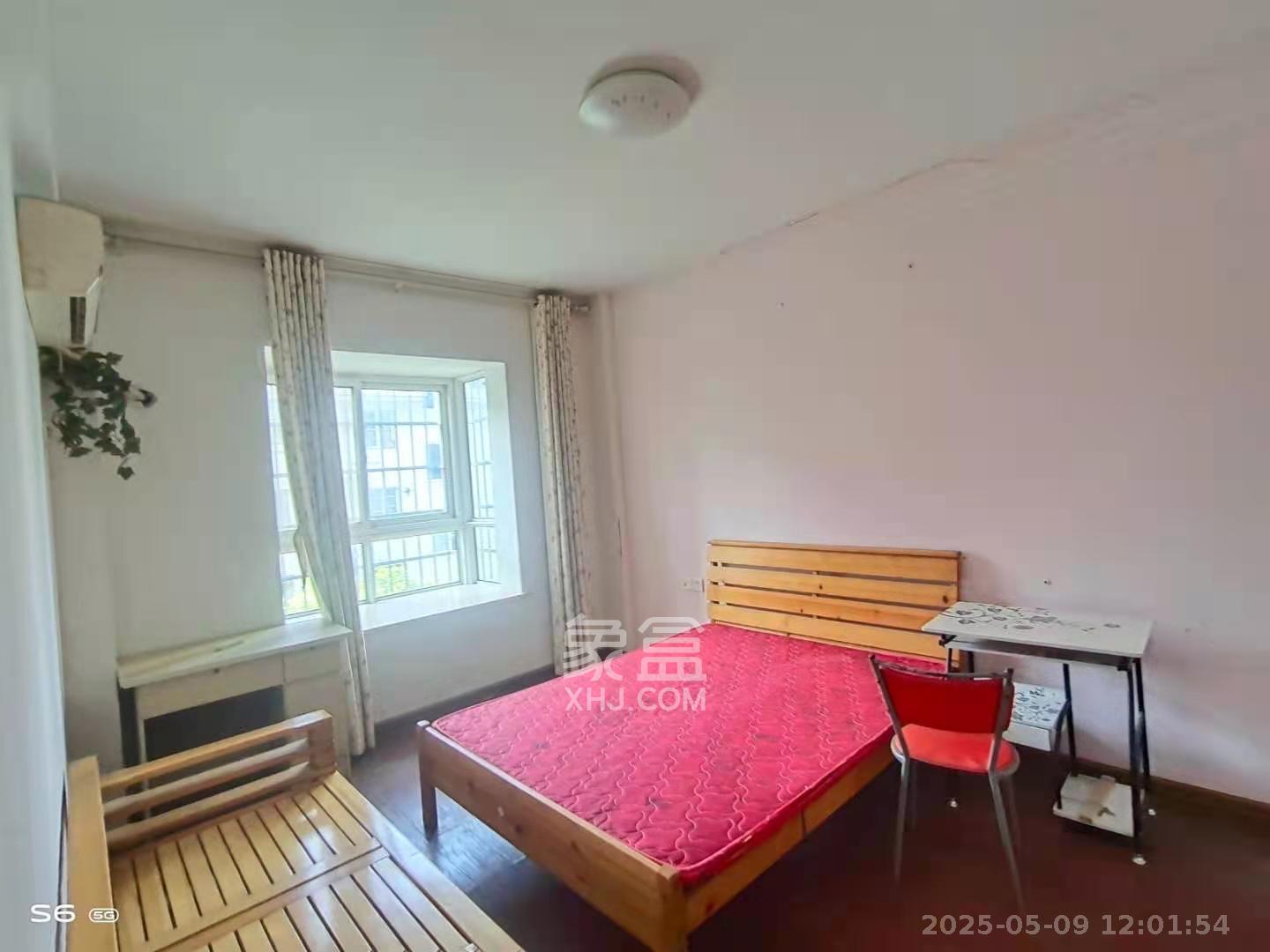 鄱阳小区  3室2厅1卫    1600.0元/月 鄱阳小区  3室2厅1卫    1600.0元/月室内图