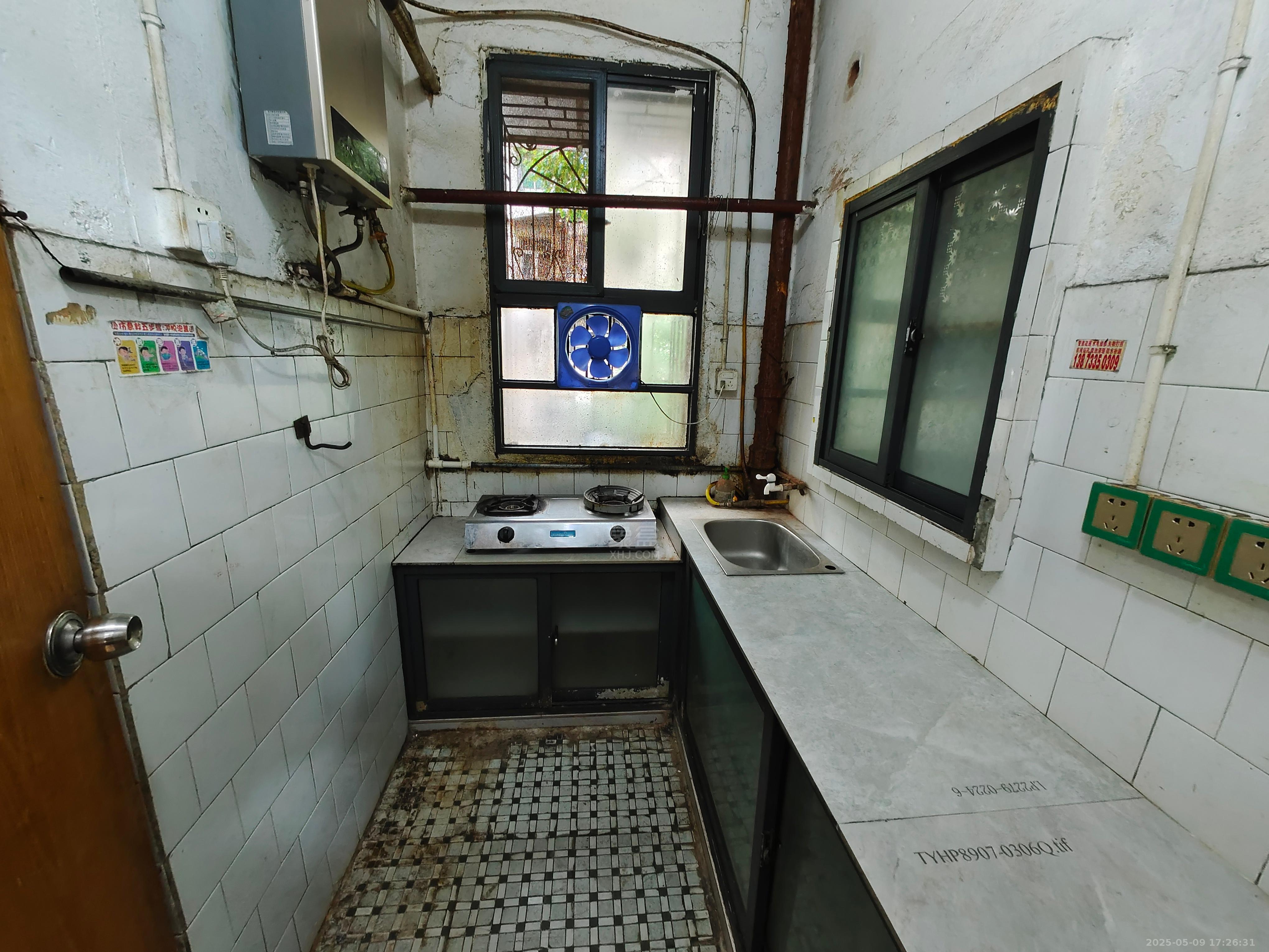 铁路小区  2室1厅1卫    1000.0元/月 铁路小区  2室1厅1卫    1000.0元/月室内图