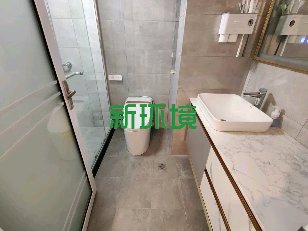 江与城  3室2厅2卫   105.00万客厅