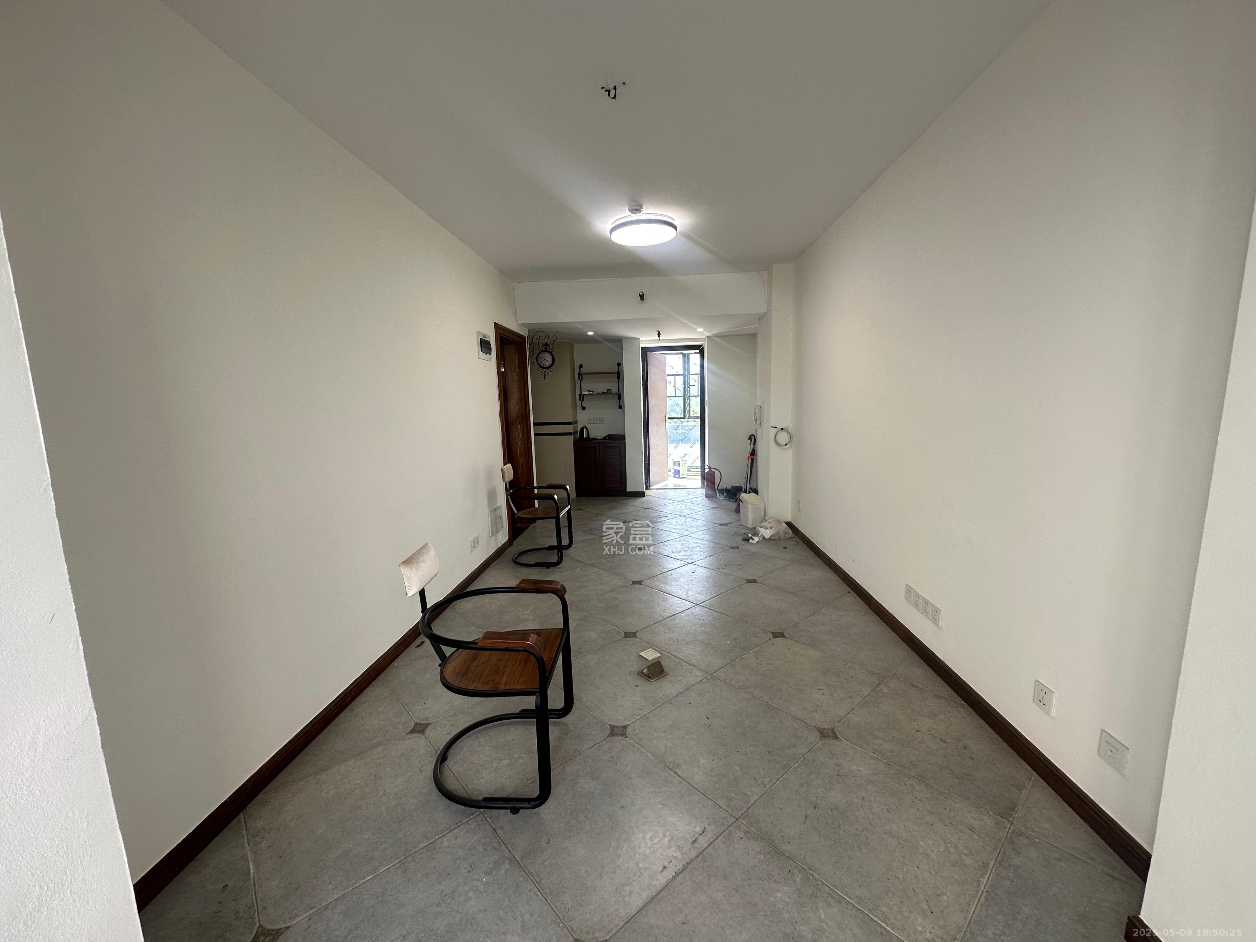 万科城 1室1厅1卫 1700.0元/月 万科城 1室1厅1卫 1700.0元/月室内图