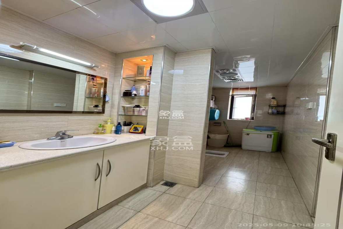 滨江君悦香邸  3室2厅2卫    3200.0元/月 滨江君悦香邸  3室2厅2卫    3200.0元/月室内图