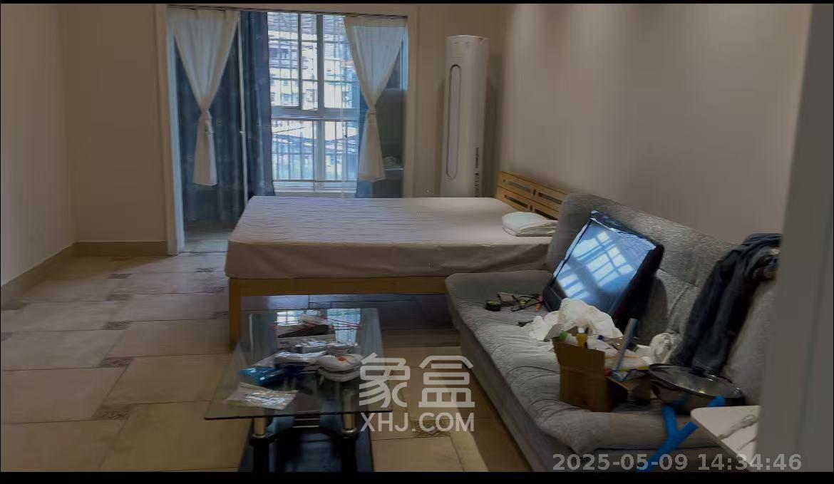 东方新世界  1室1厅1卫    1900.0元/月