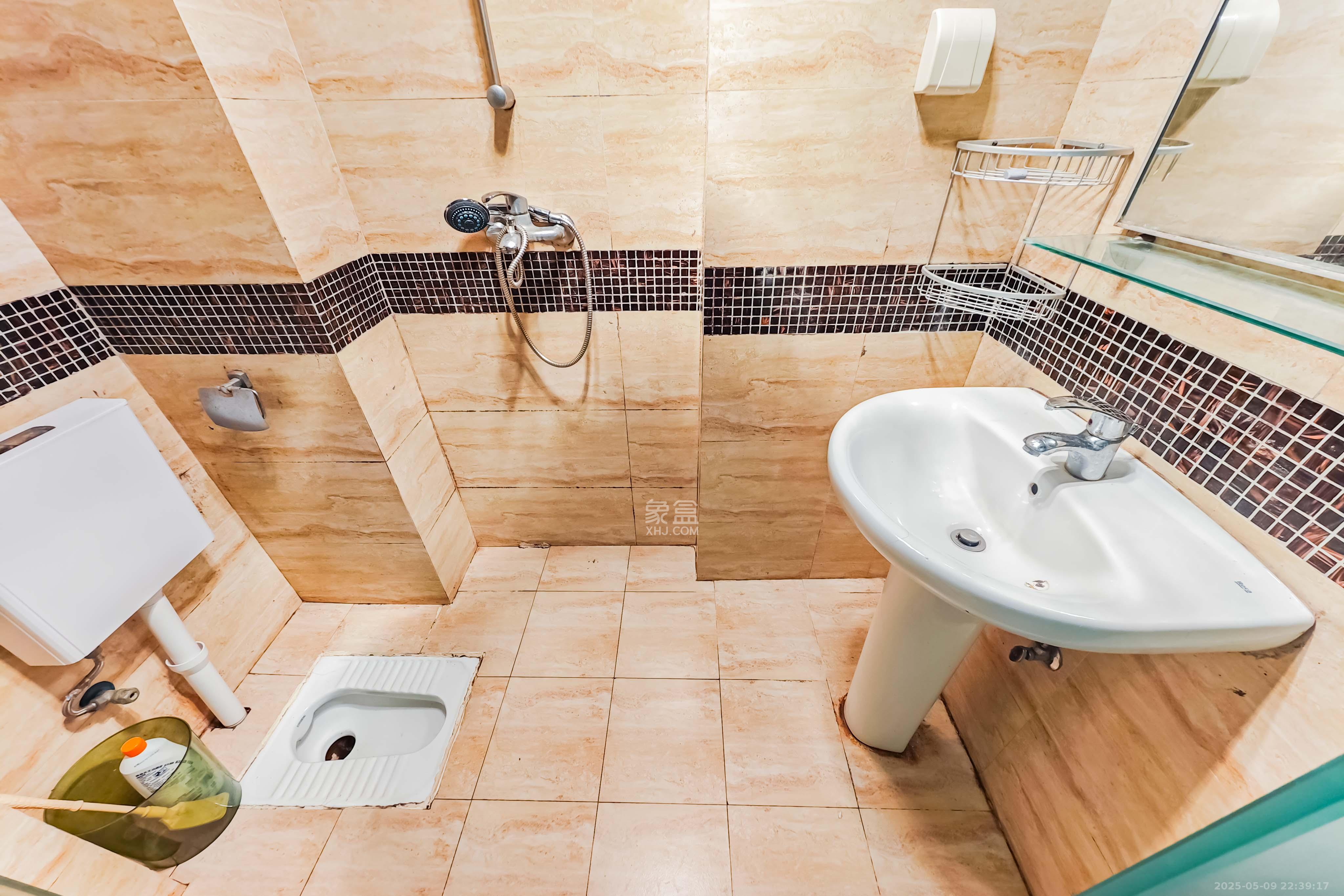 万科金域华府一期 1室0厅1卫 15.8万 万科金域华府一期 1室0厅1卫 15.8万卫生间