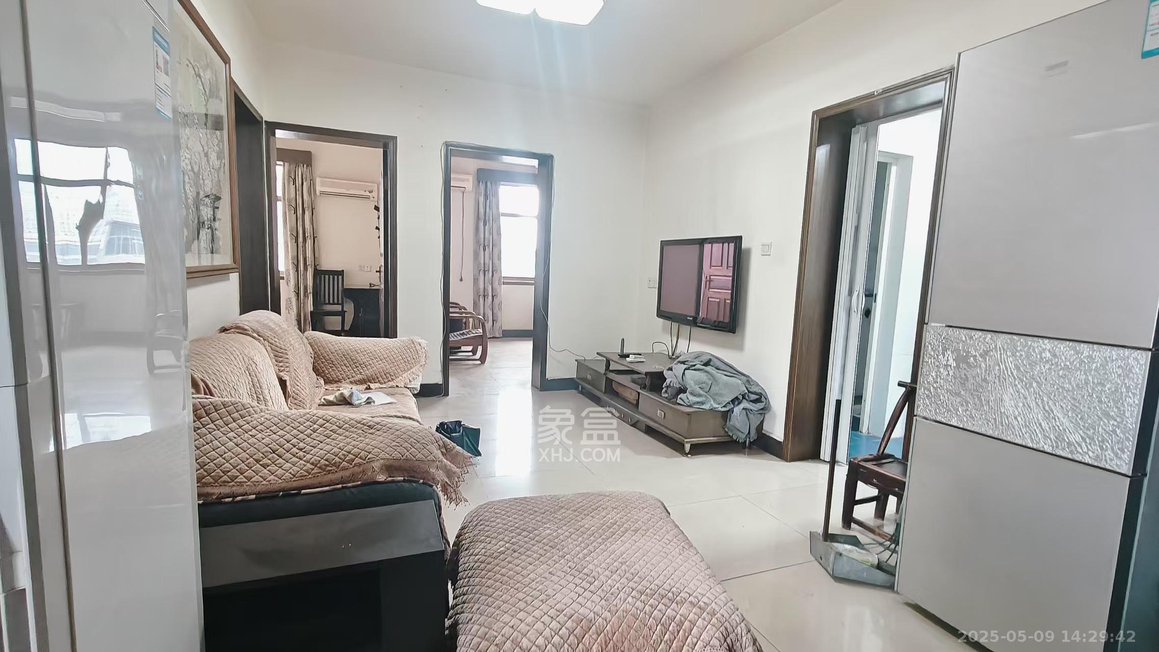 向韶村  3室1厅1卫    2100.0元/月 向韶村  3室1厅1卫    2100.0元/月