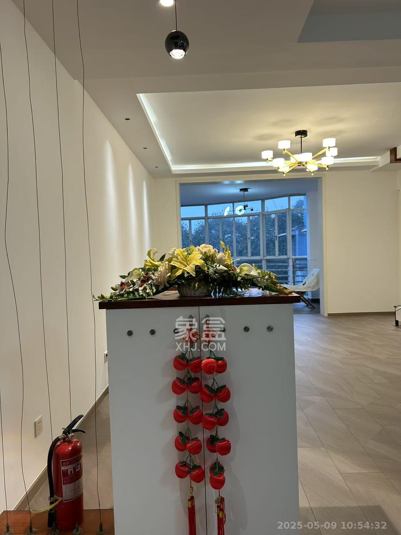 同升湖山庄 4室2厅2卫 2800.0元/月 同升湖山庄 4室2厅2卫 2800.0元/月室内图