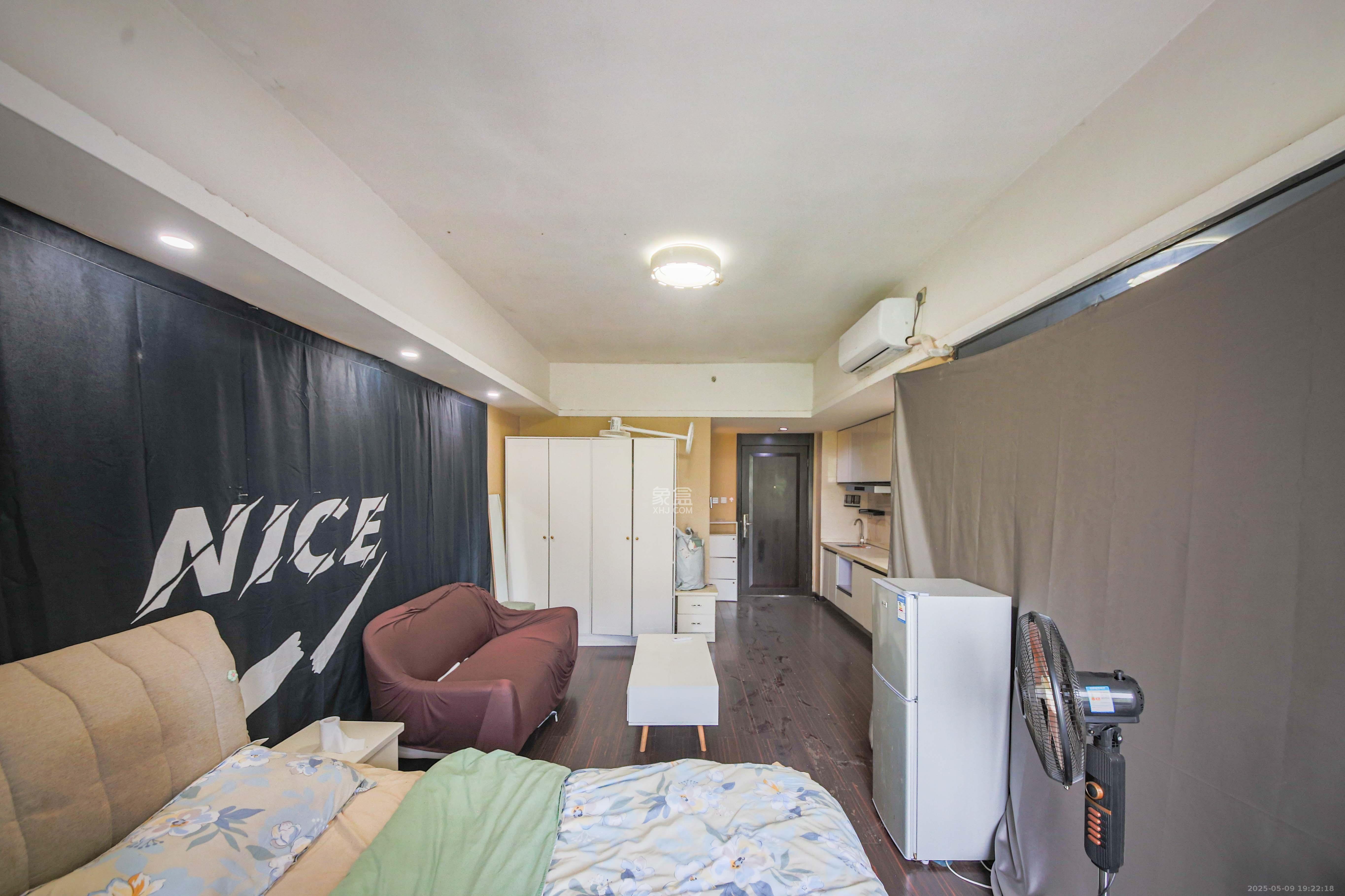 德思勤城市广场(宝格丽公寓) 1室1厅1卫 30.0万 德思勤城市广场(宝格丽公寓) 1室1厅1卫 30.0万卧室