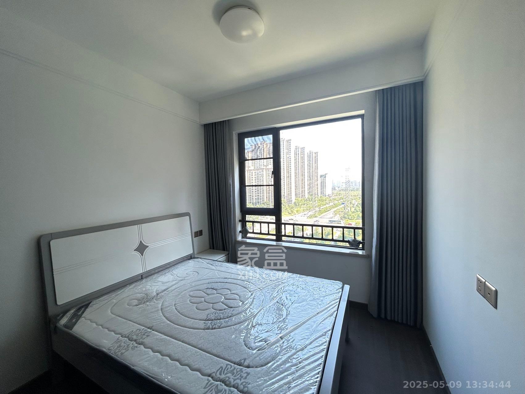 龙湖春江天玺  4室2厅2卫    4600.0元/月室内图