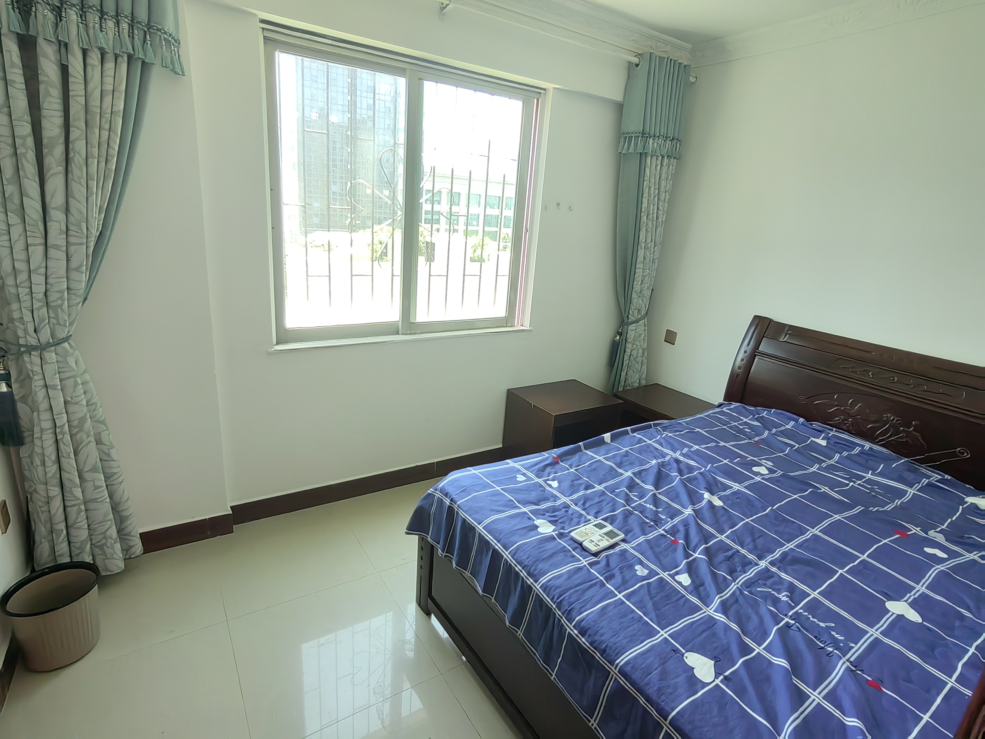 海南国际贸易商务大厦 3室2厅2卫 130.0万 海南国际贸易商务大厦 3室2厅2卫 130.0万室内图