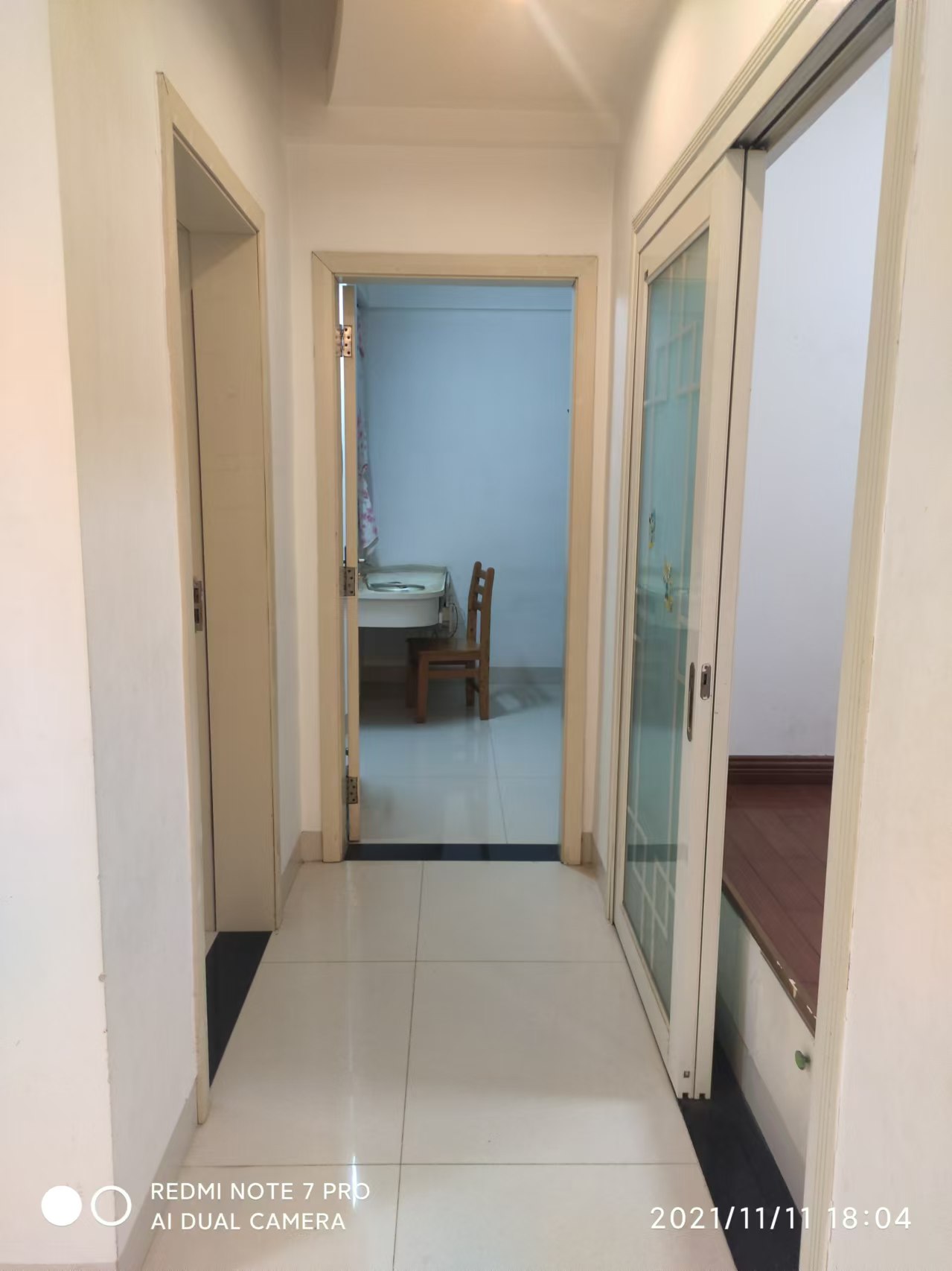 天上人间  3室2厅1卫   2300.00元/月室内图