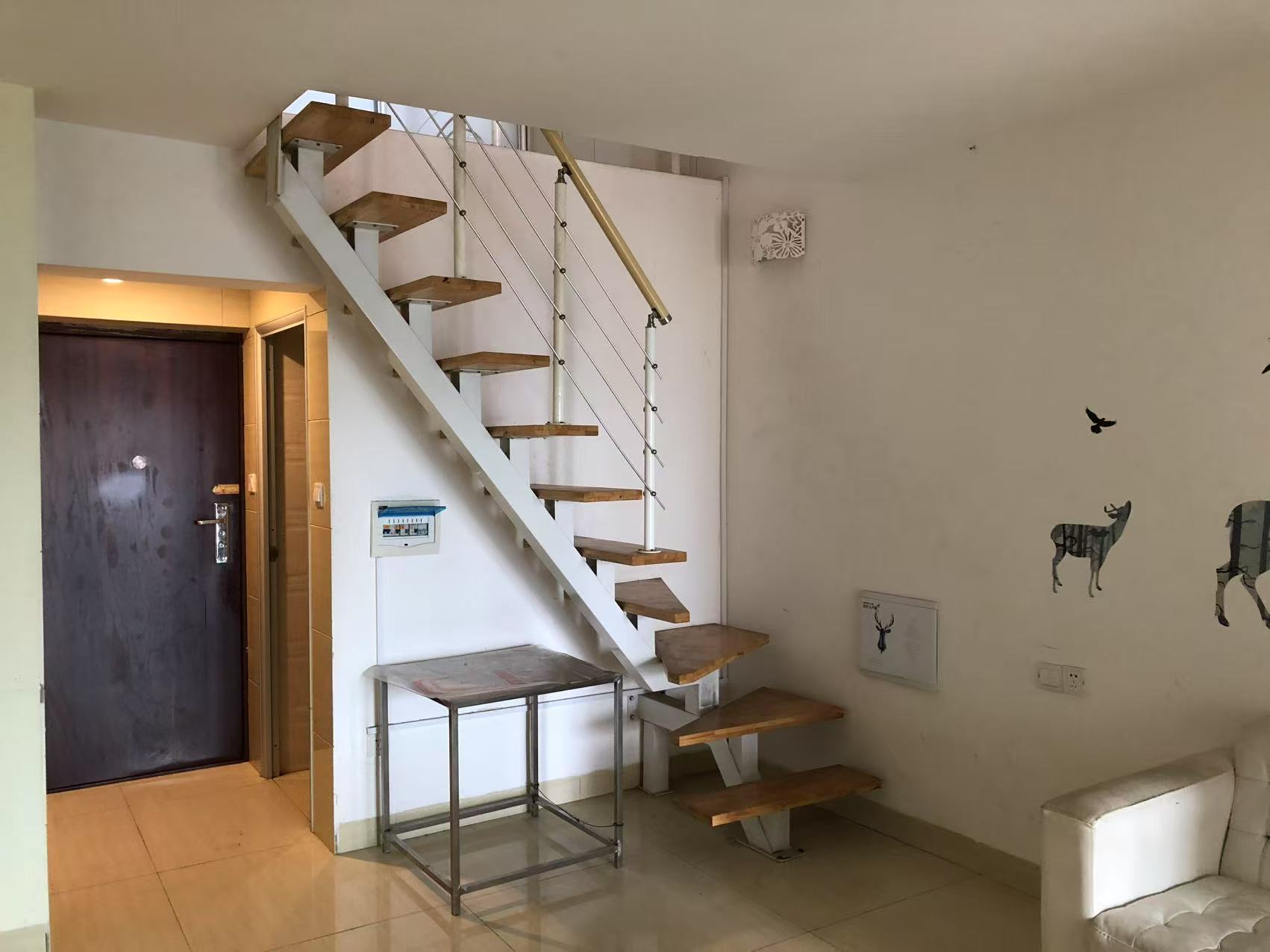 中建国际大厦  1室2厅1卫   1200.00元/月室内图
