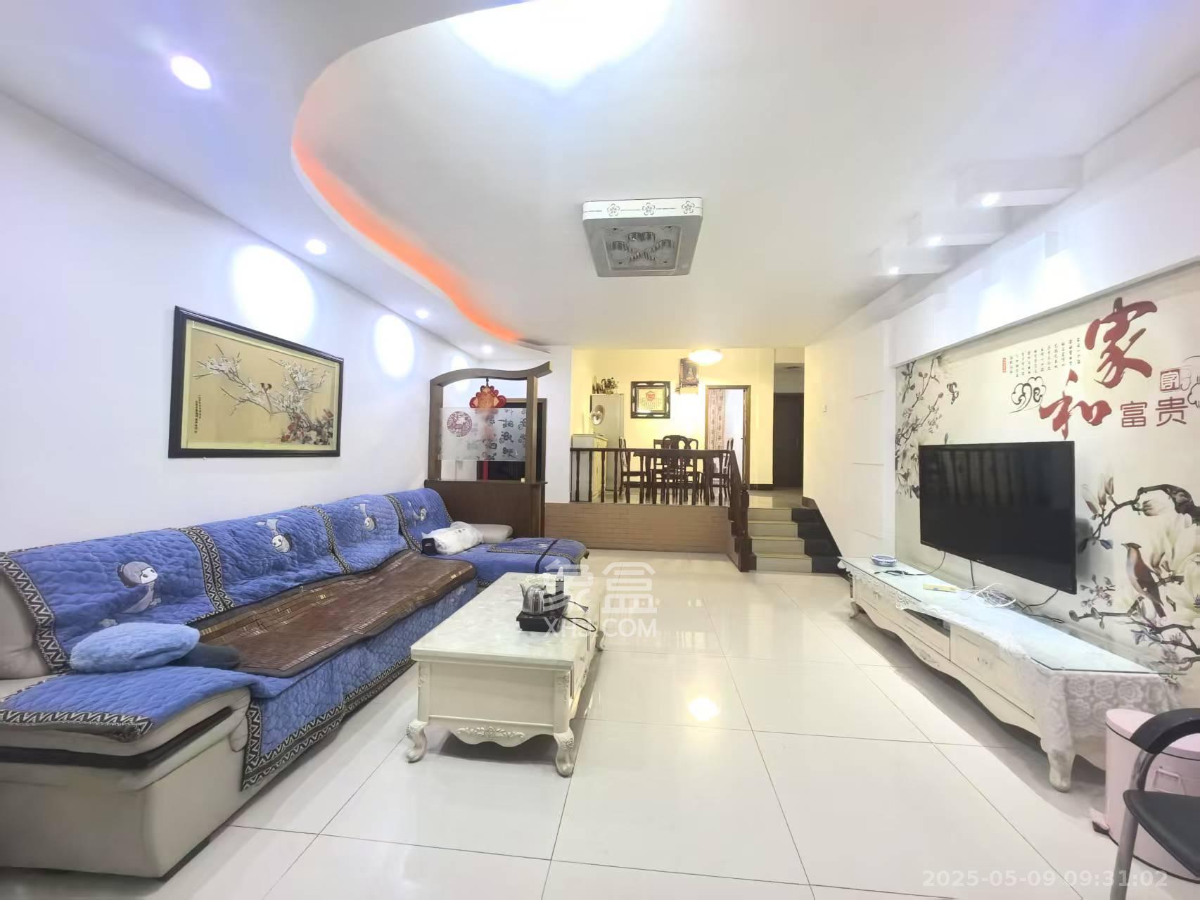 霞光山庄南苑 2室2厅1卫 1400.0元/月 霞光山庄南苑 2室2厅1卫 1400.0元/月室内图