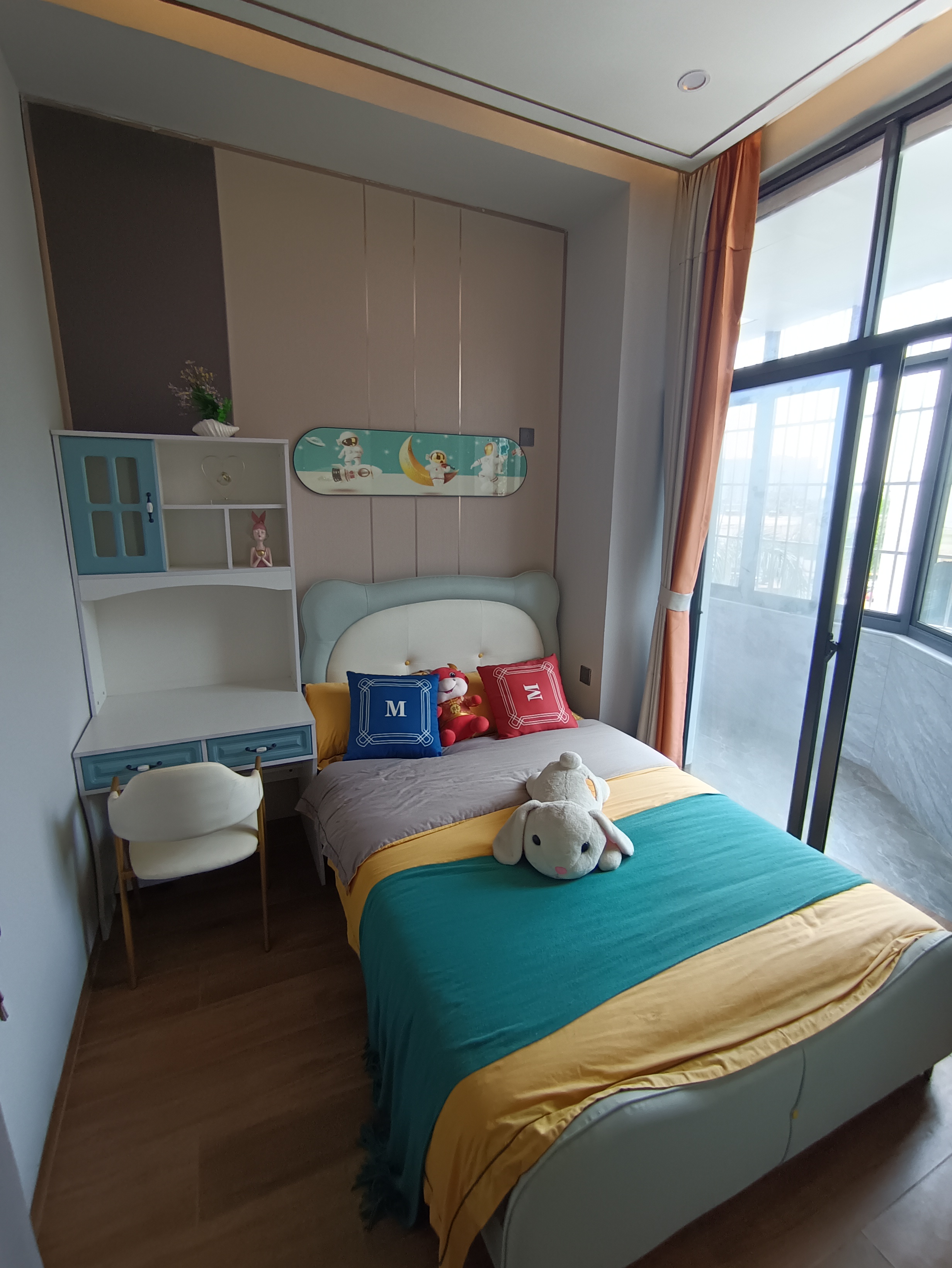 鸿昌盛大厦 2室2厅1卫 89.0万 鸿昌盛大厦 2室2厅1卫 89.0万客厅