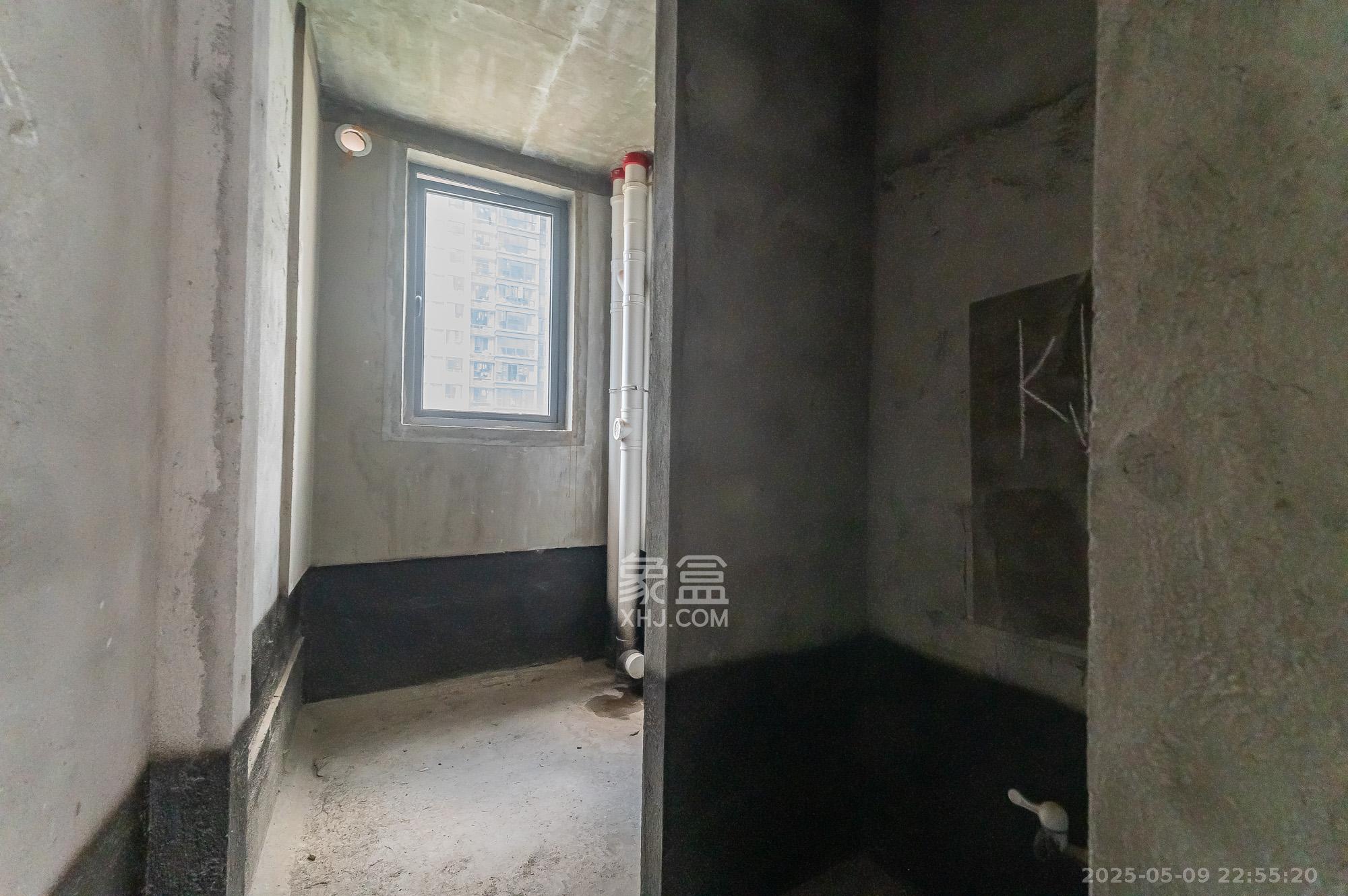 中建悦和城  4室2厅2卫   129.80万其他