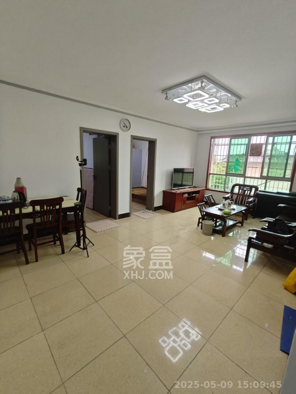 韵景商居  2室2厅1卫    1800.0元/月