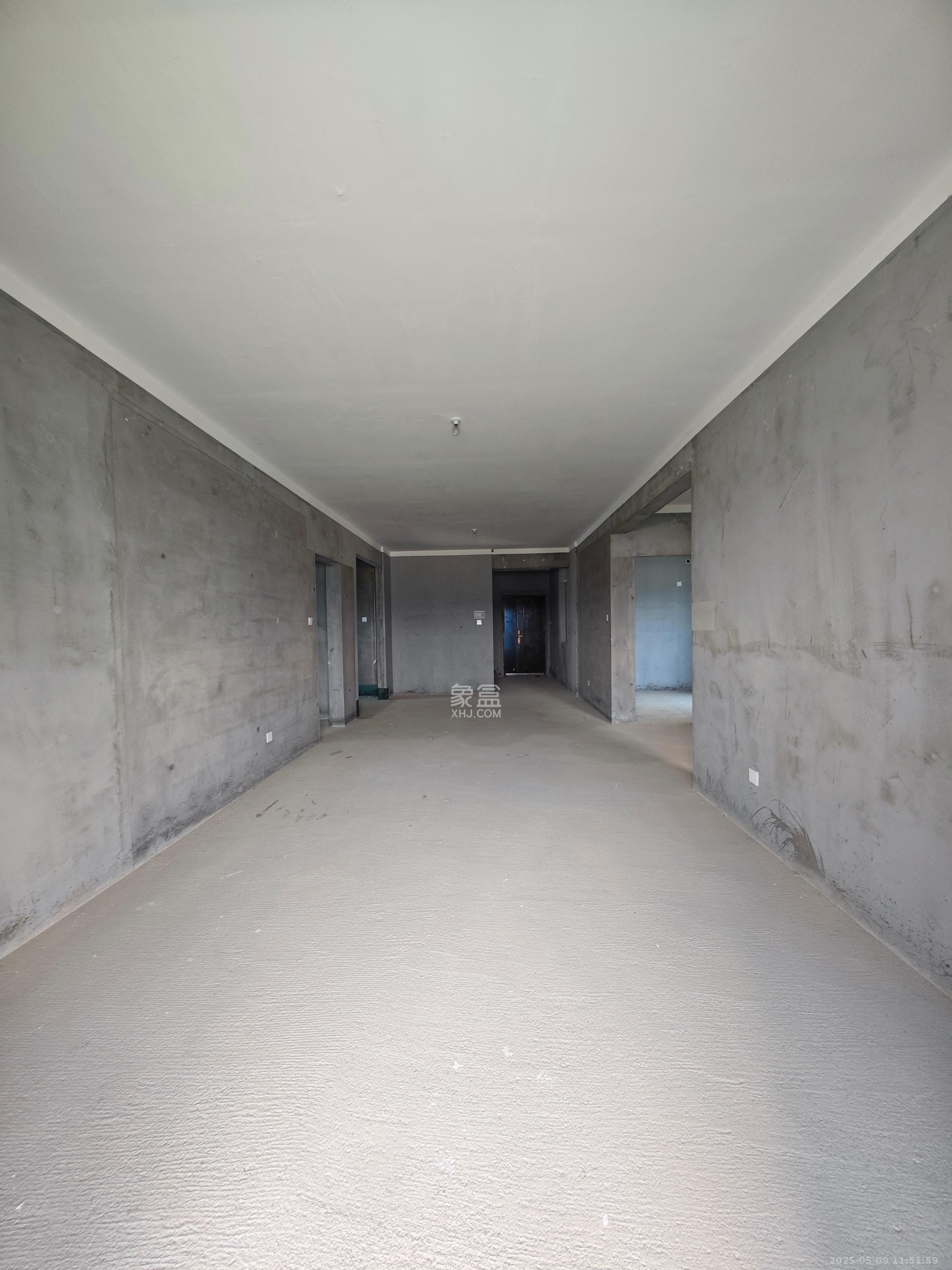 潭州壹号院  5室2厅2卫    69.3万 潭州壹号院  5室2厅2卫    69.3万客厅