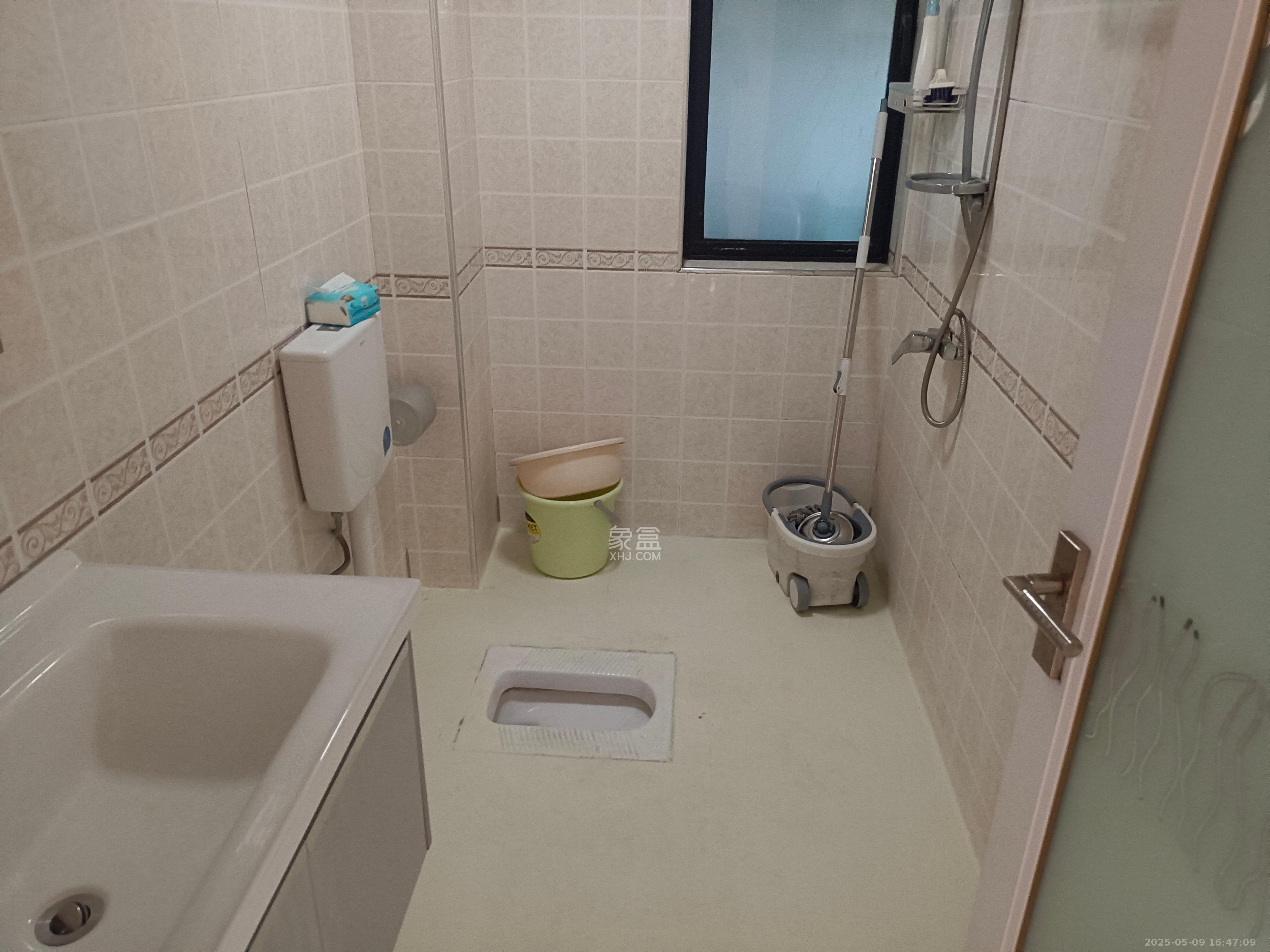 达美D6区  3室2厅2卫   3200.00元/月室内图