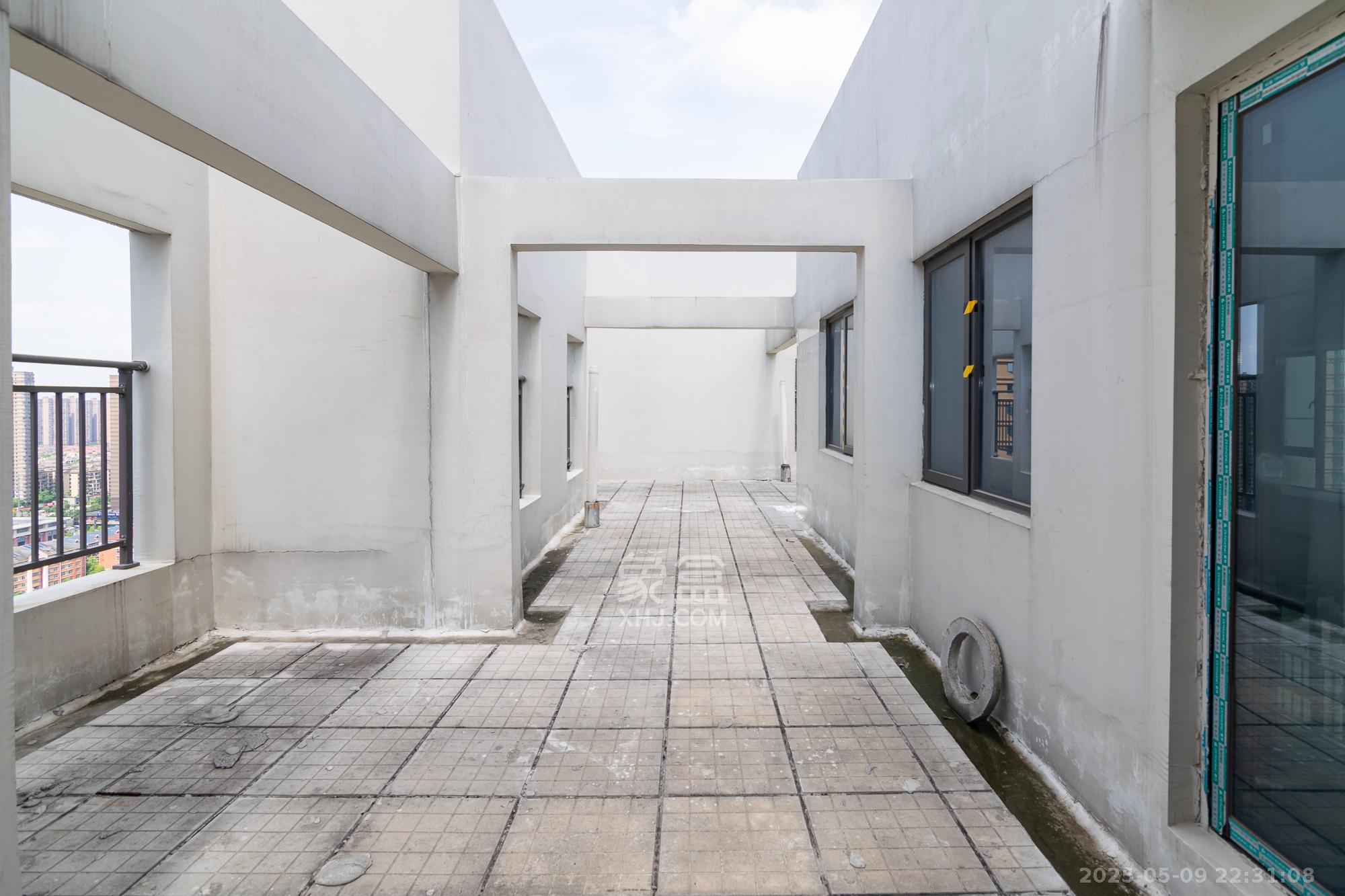 润和雅郡(润和紫郡六期) 6室3厅3卫 180.0万 润和雅郡(润和紫郡六期) 6室3厅3卫 180.0万其他