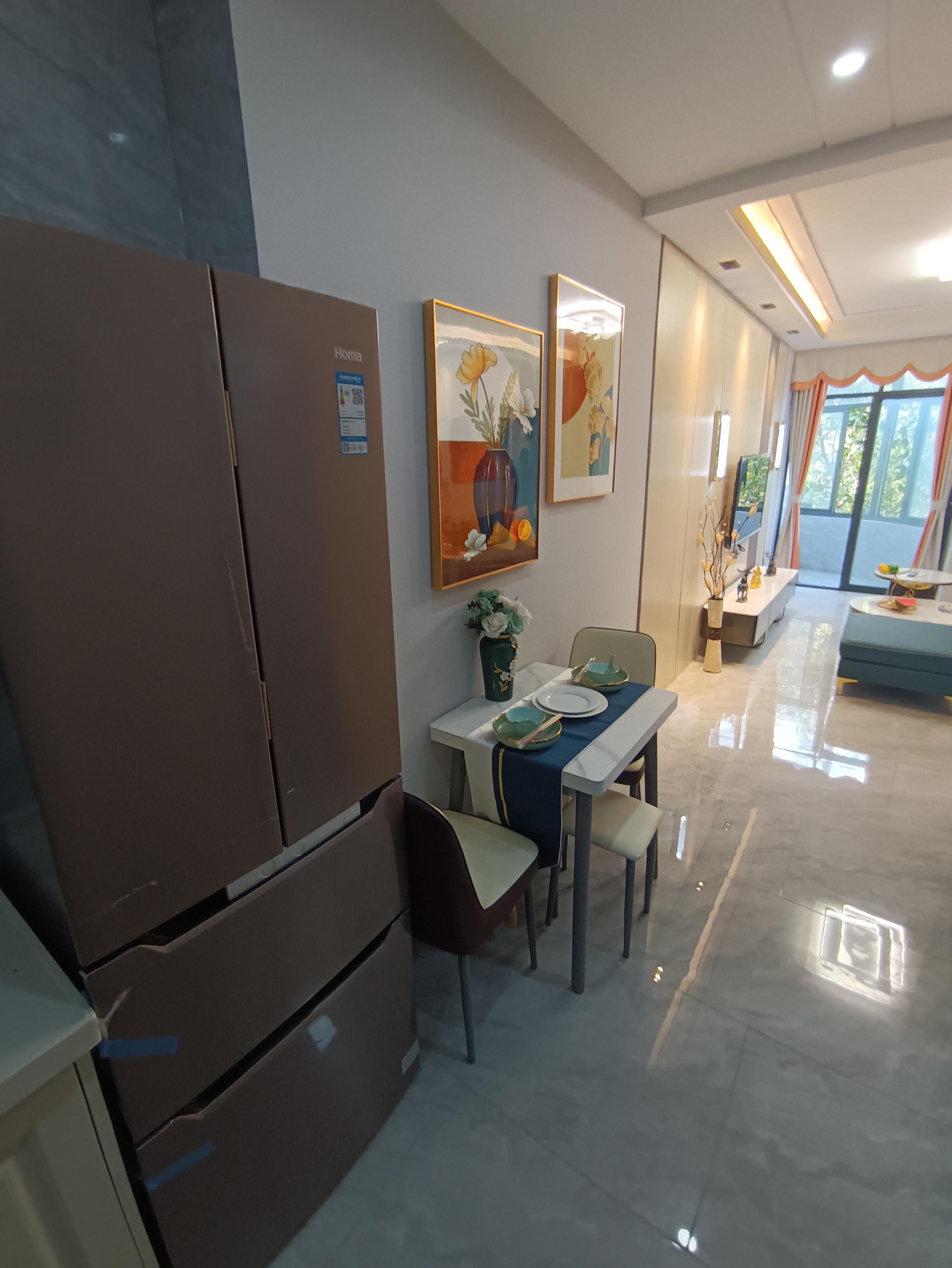 鸿昌盛大厦 2室1厅1卫 83.0万 鸿昌盛大厦 2室1厅1卫 83.0万客厅