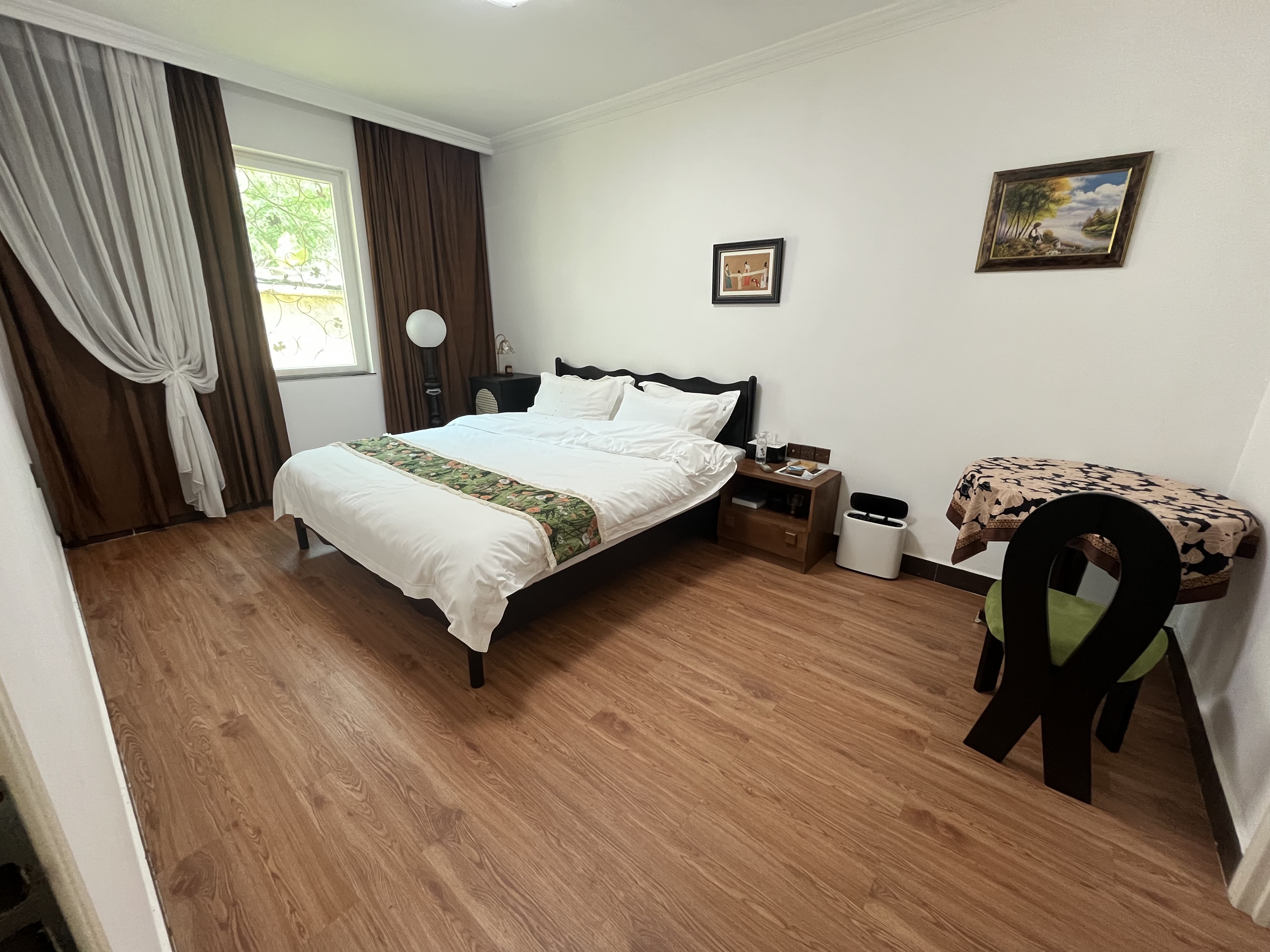 泉水山庄(别墅公寓区) 5室3厅6卫 25000.0元/月 泉水山庄(别墅公寓区) 5室3厅6卫 25000.0元/月室内图