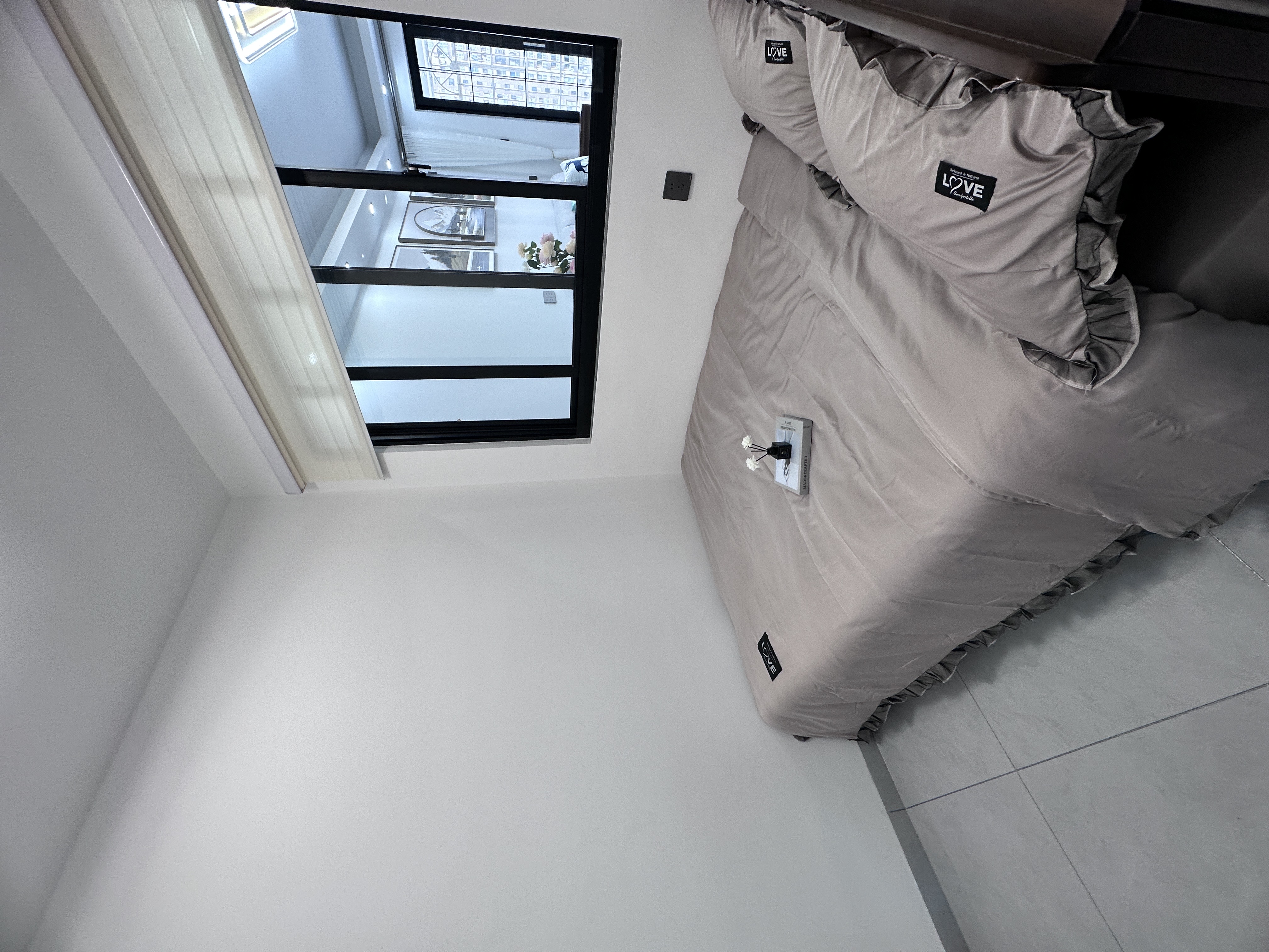 水岸阳光A小区 3室2厅1卫 103.0万 水岸阳光A小区 3室2厅1卫 103.0万客厅