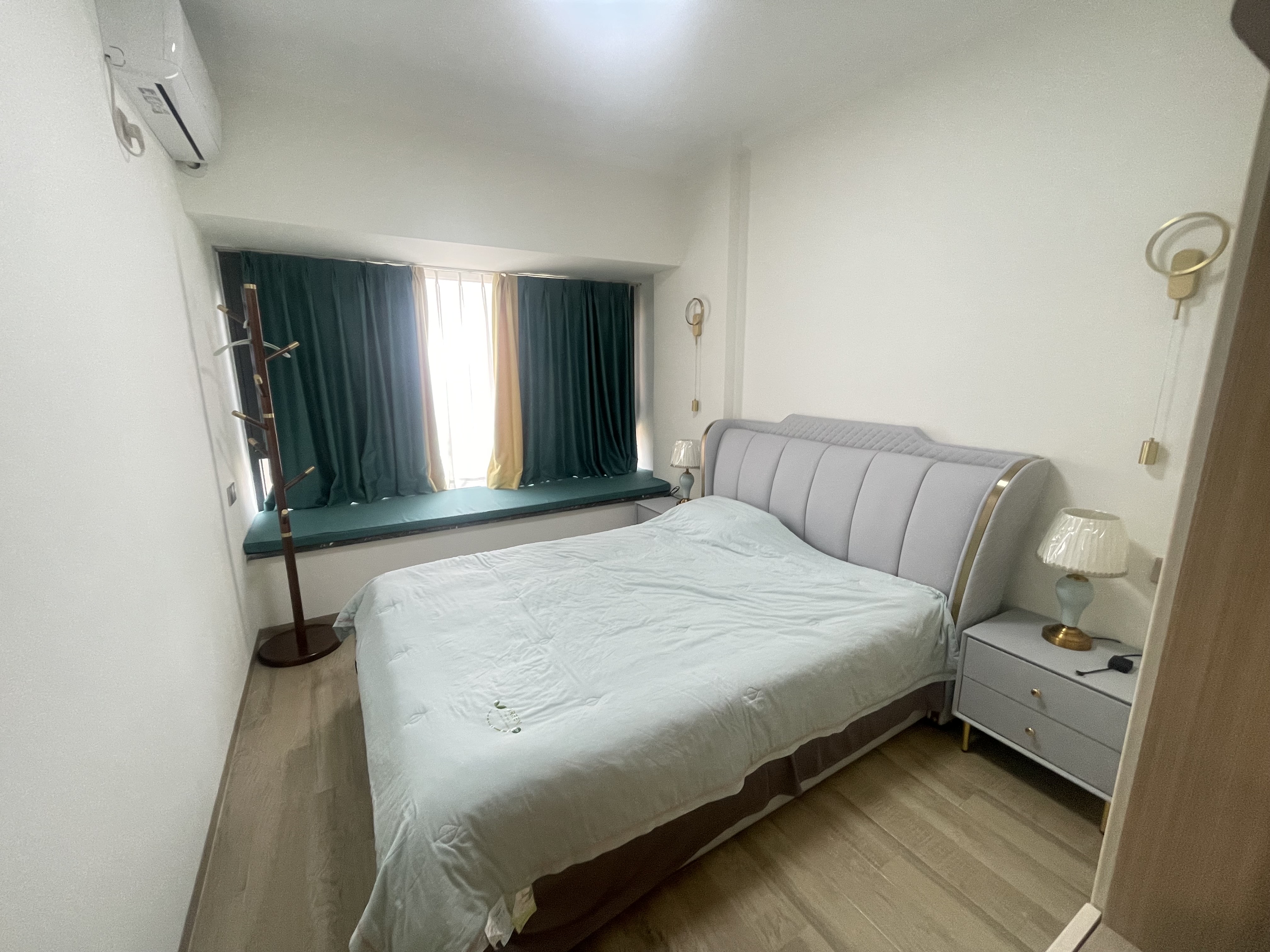 金岛国际 3室2厅2卫 175.0万 金岛国际 3室2厅2卫 175.0万客厅