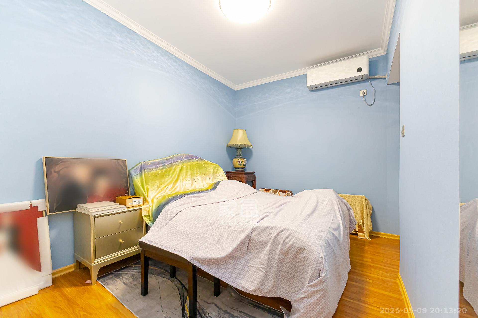 勤诚达新界 3室2厅1卫 90.0万 勤诚达新界 3室2厅1卫 90.0万卧室