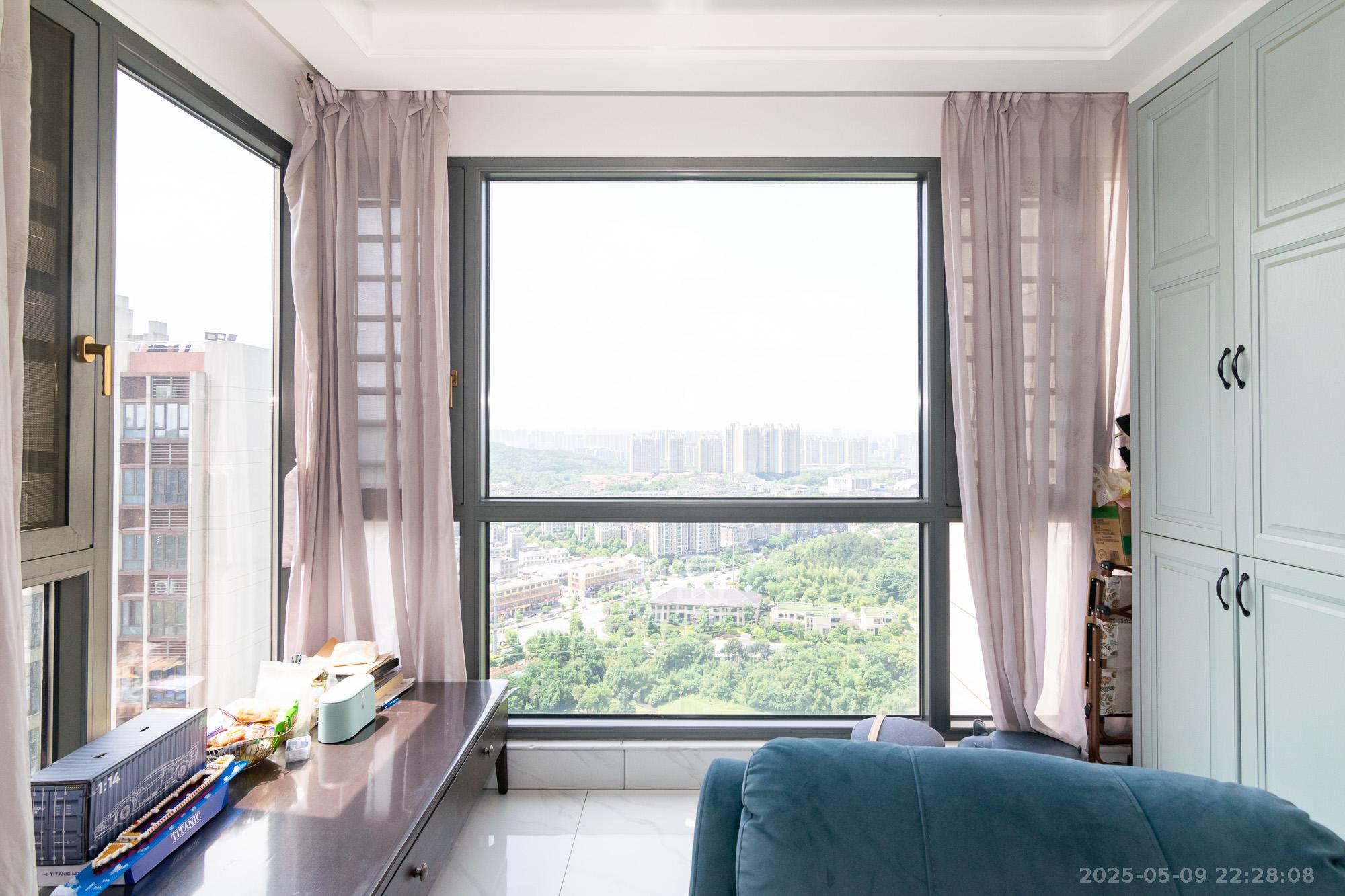 碧桂园高尔夫花园 4室2厅2卫 125.0万 碧桂园高尔夫花园 4室2厅2卫 125.0万阳台