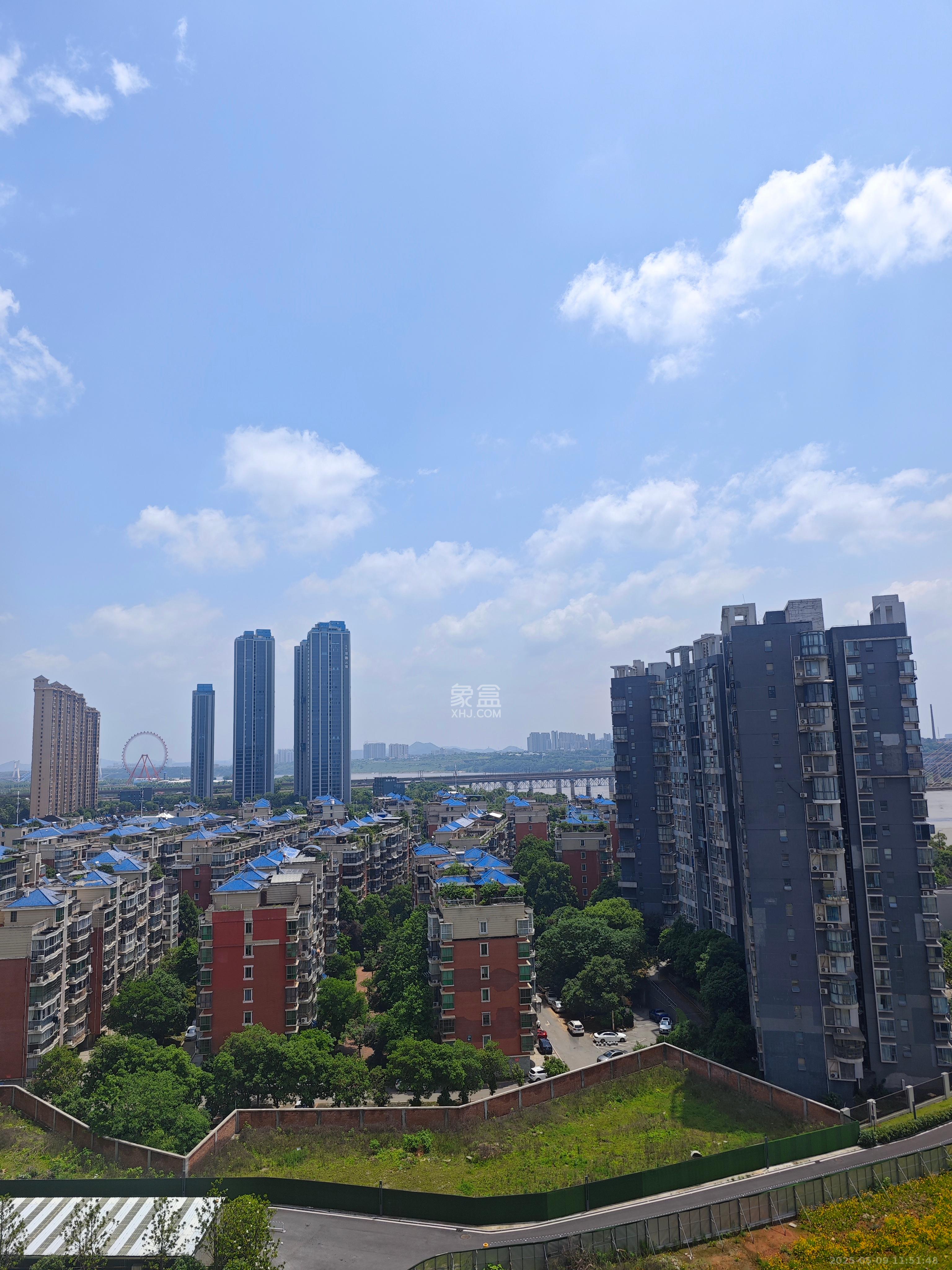 潭州壹号院  5室2厅2卫    69.3万 潭州壹号院  5室2厅2卫    69.3万客厅