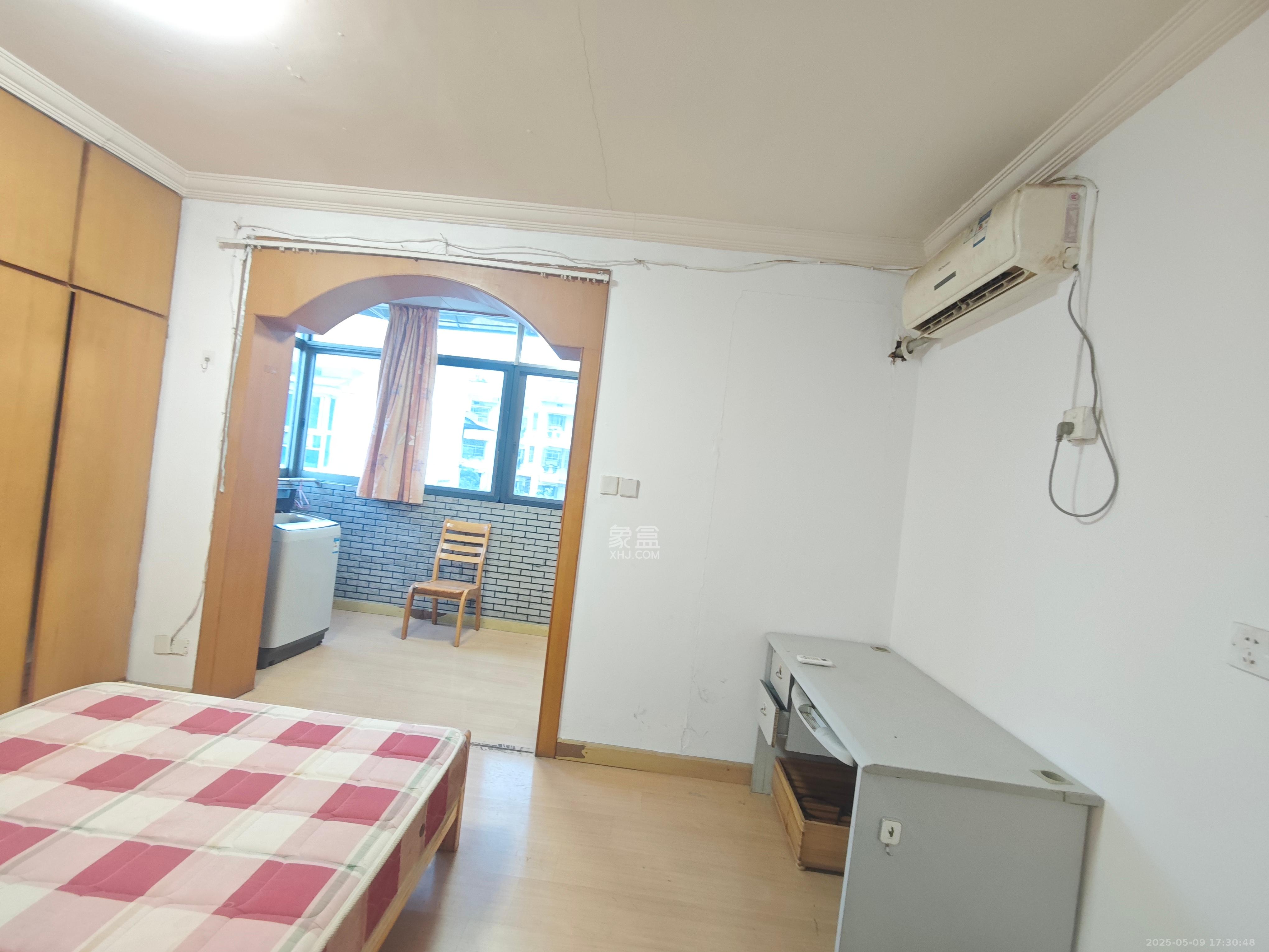 蚌塘小区  2室2厅1卫   1500.00元/月室内图