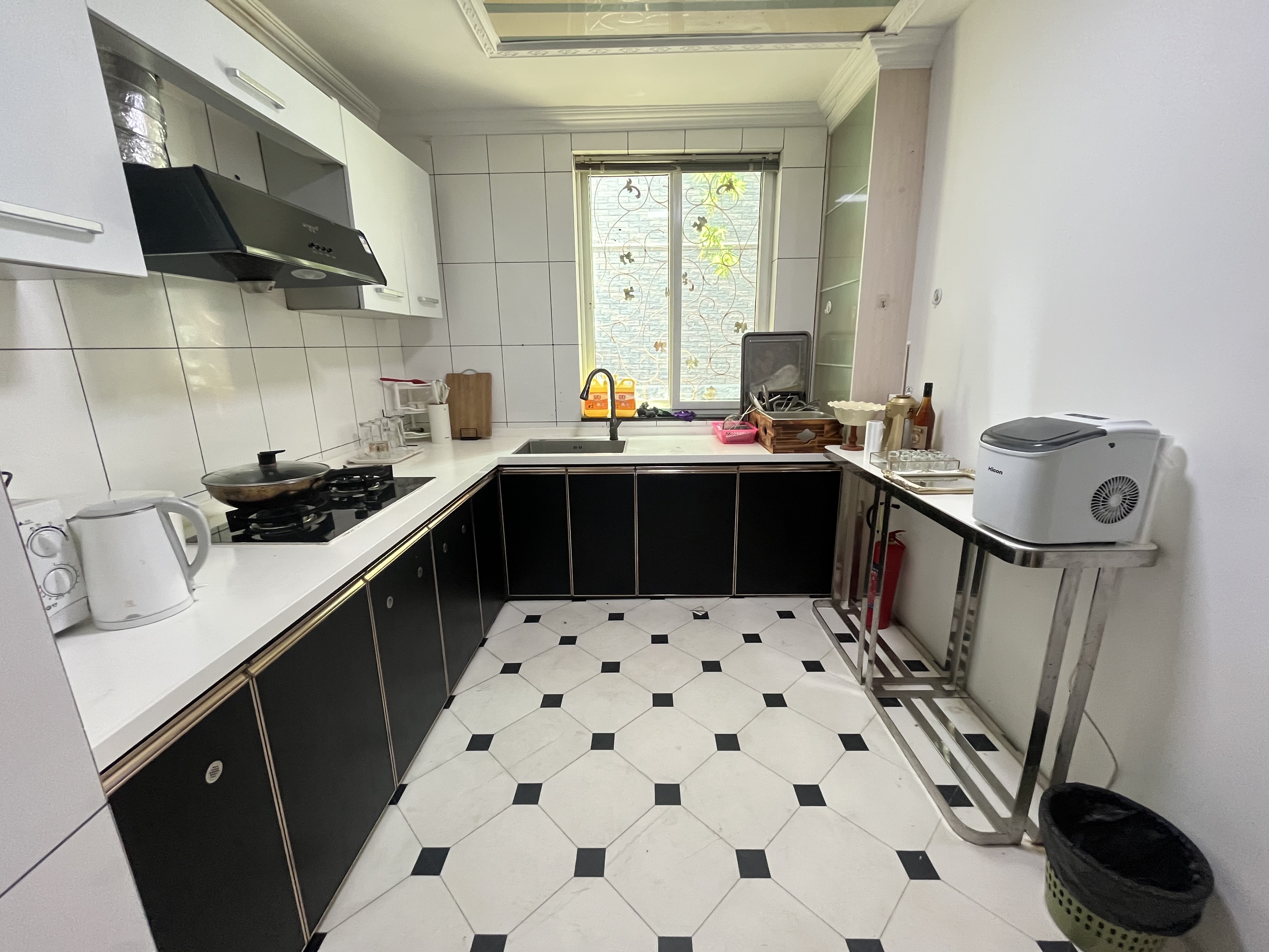 泉水山庄(别墅公寓区) 5室3厅6卫 25000.0元/月 泉水山庄(别墅公寓区) 5室3厅6卫 25000.0元/月室内图