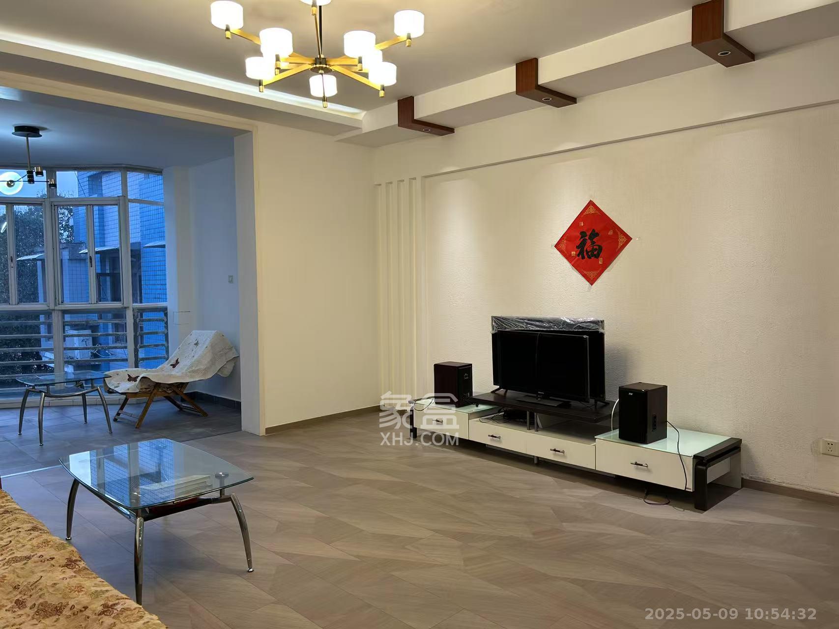 同升湖山庄 4室2厅2卫 2800.0元/月 同升湖山庄 4室2厅2卫 2800.0元/月室内图