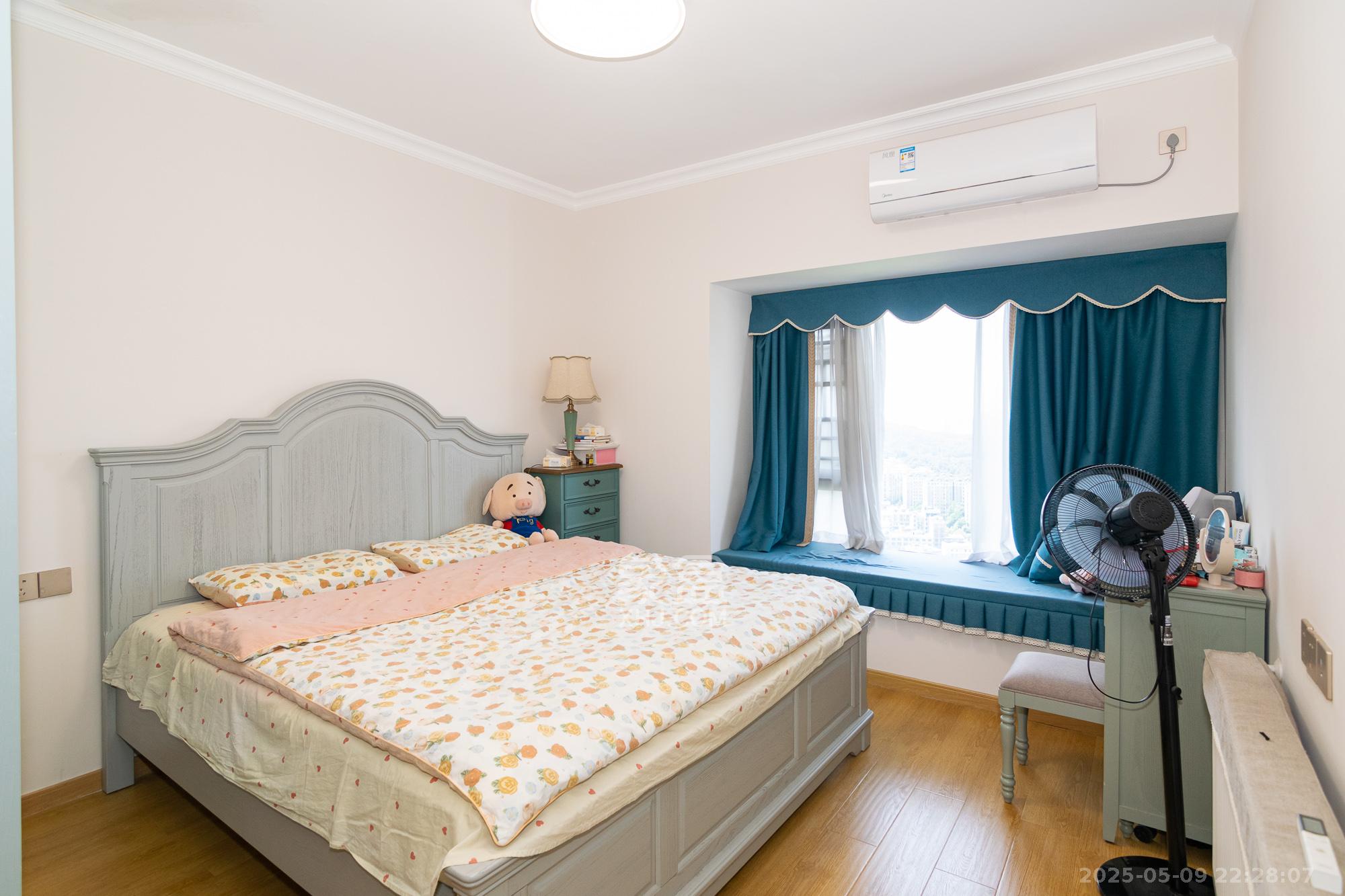 碧桂园高尔夫花园 4室2厅2卫 125.0万 碧桂园高尔夫花园 4室2厅2卫 125.0万卧室