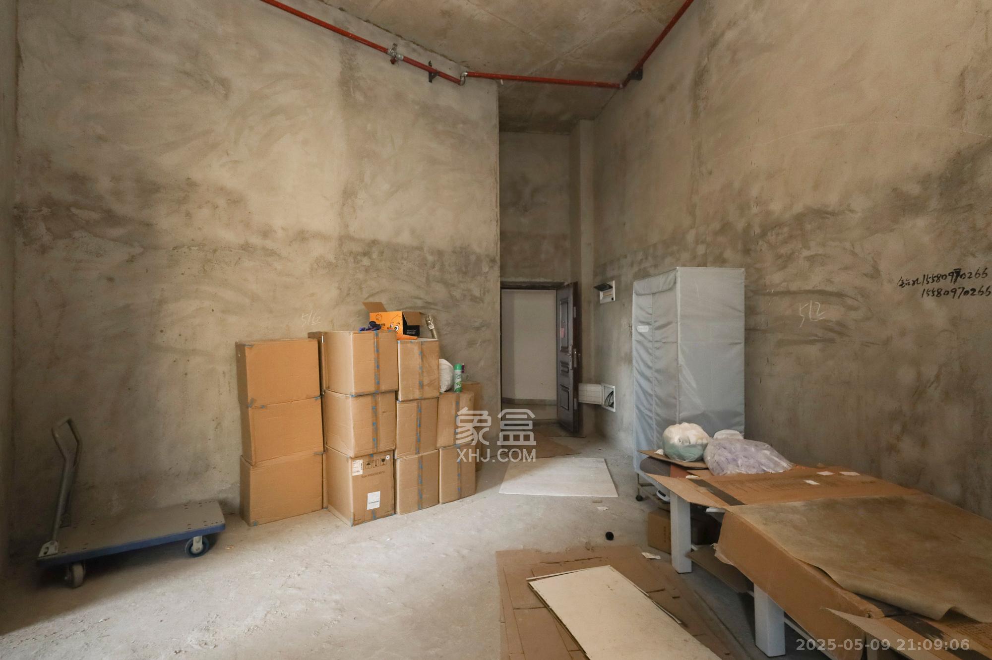 福晟钱隆国际(晟冉景苑) 2室1厅1卫 46.66万 福晟钱隆国际(晟冉景苑) 2室1厅1卫 46.66万客厅